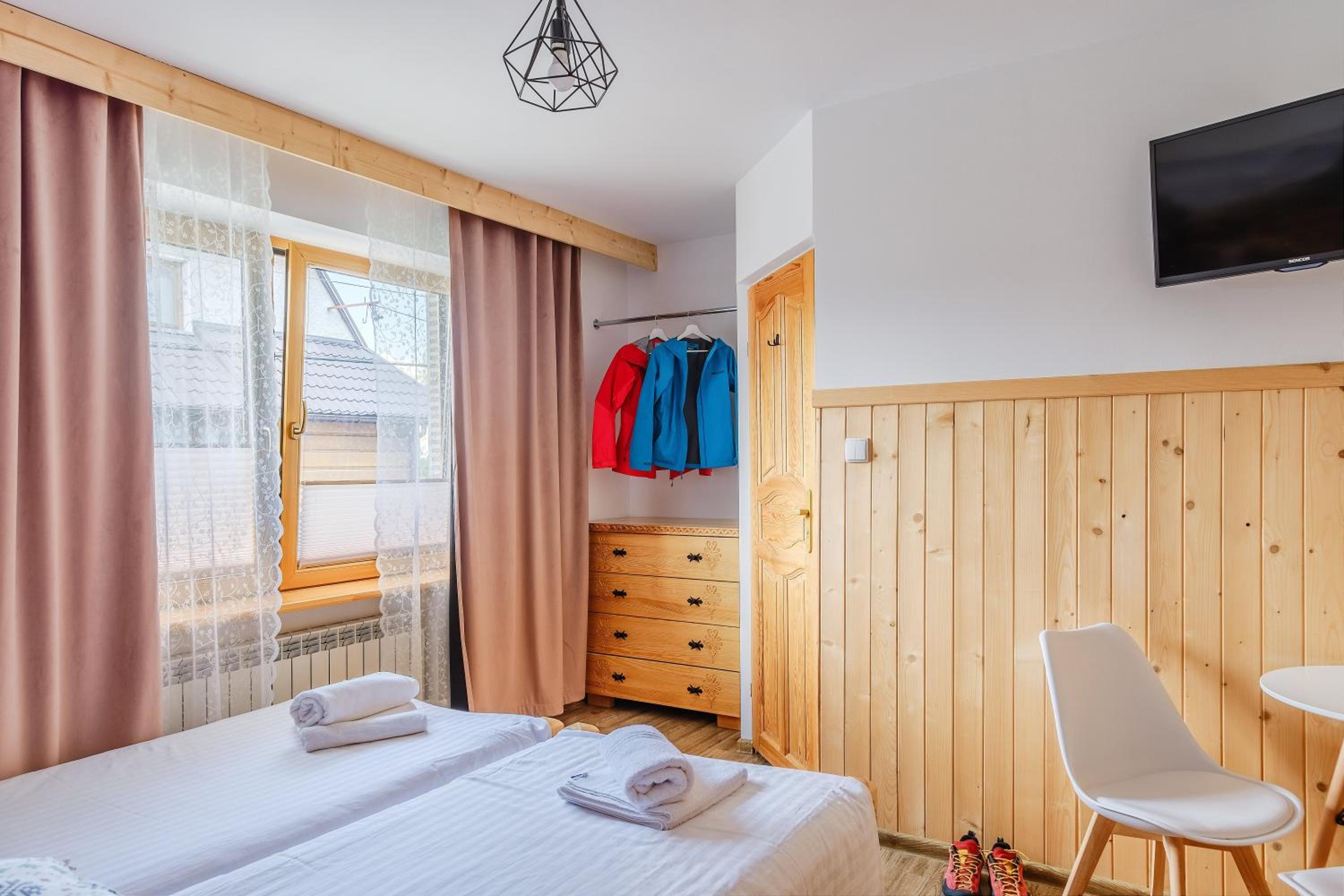 Standard Twin Room photo 3