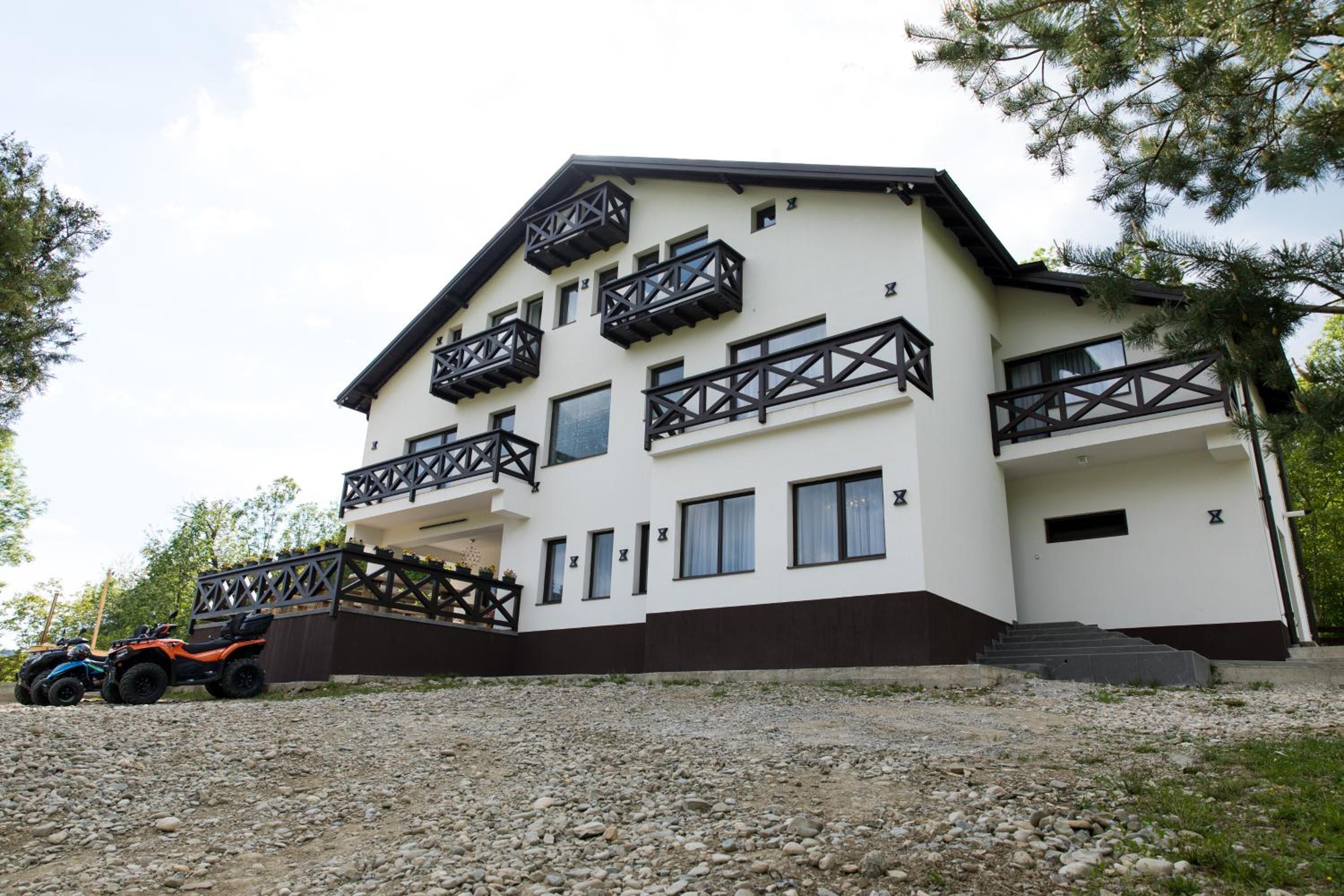 Villa photo 2