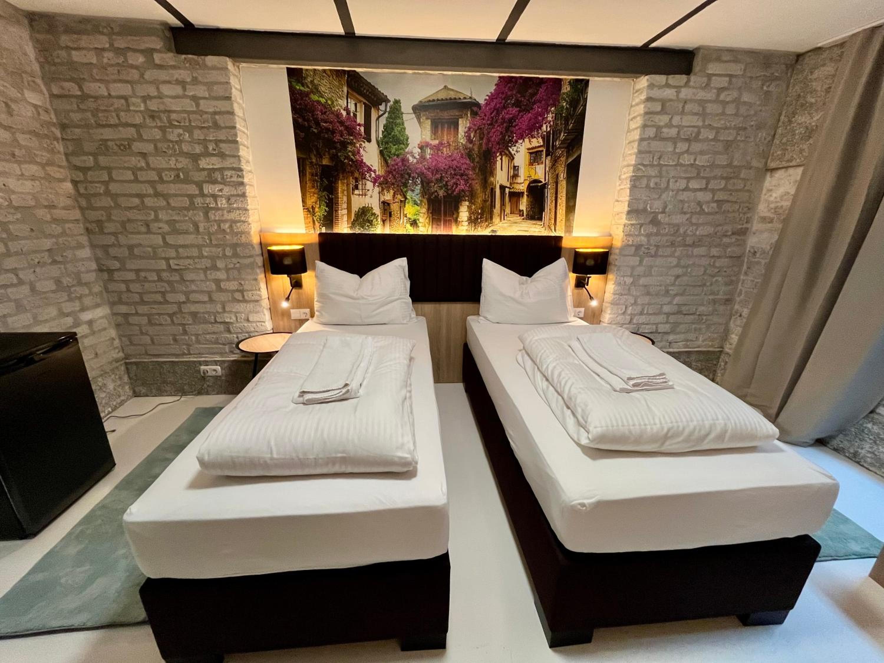Twin Room With Shared Bathroom