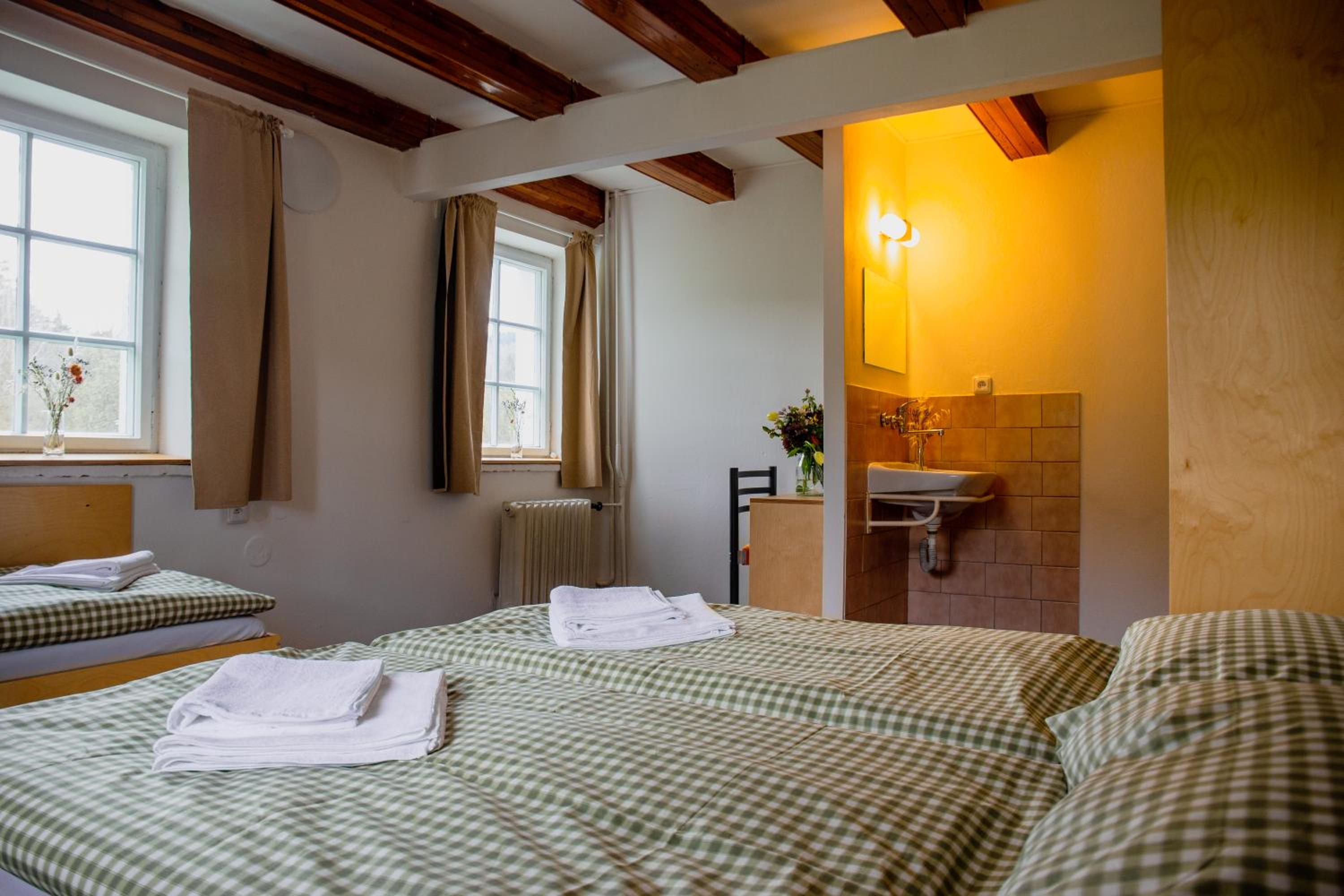 Standard Triple Room photo 2