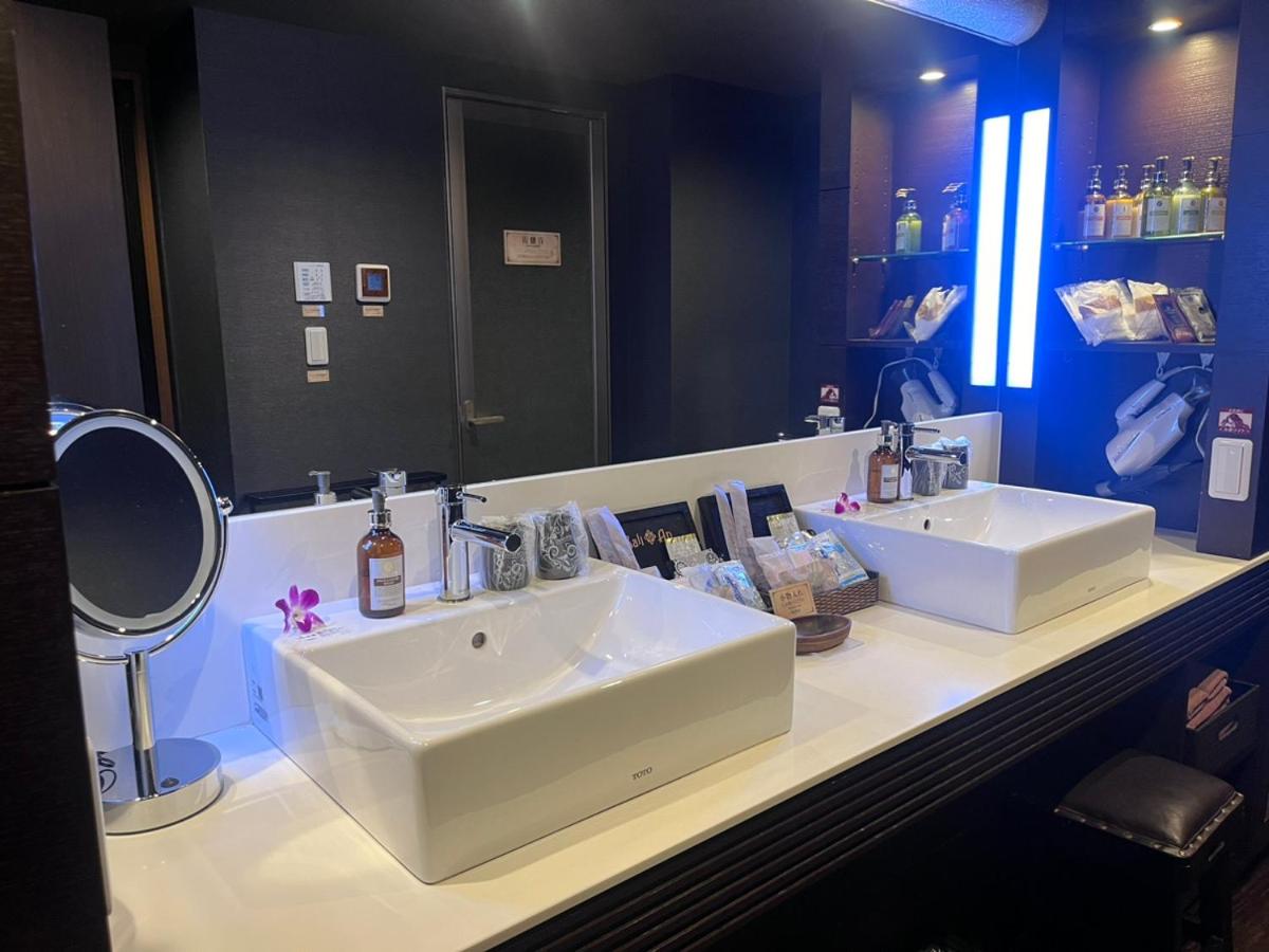 Platinum Suite Twin - Smoking - Unlimited Alcohol