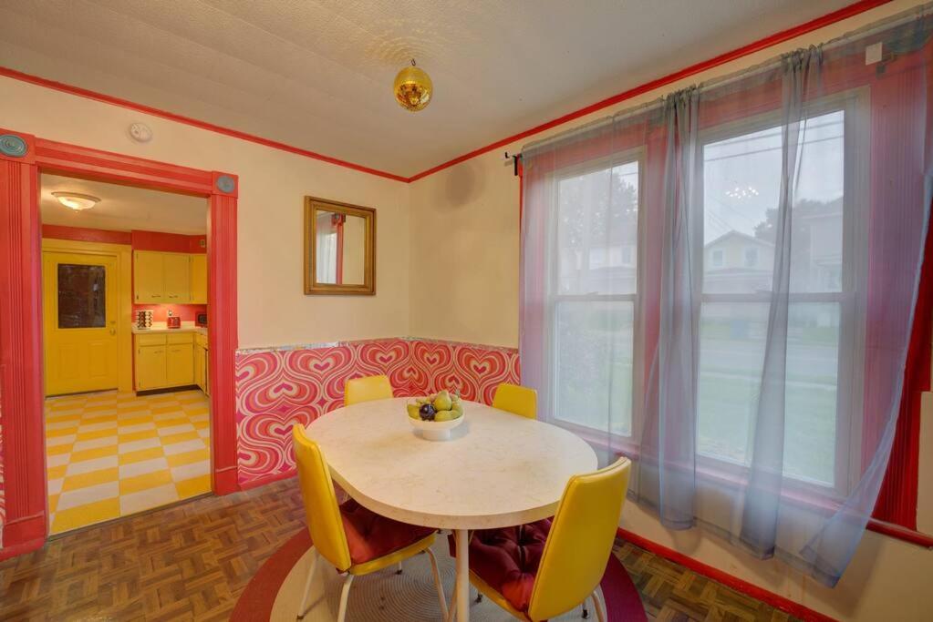 Four-Bedroom House photo 3
