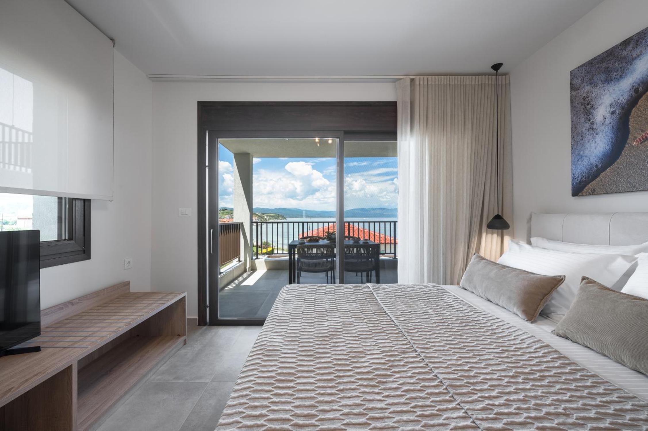 Deluxe Suite with Sea View (KORALI)