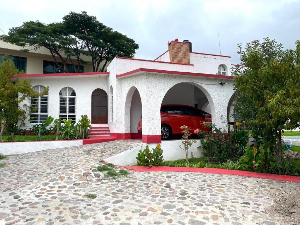 Villa photo 2