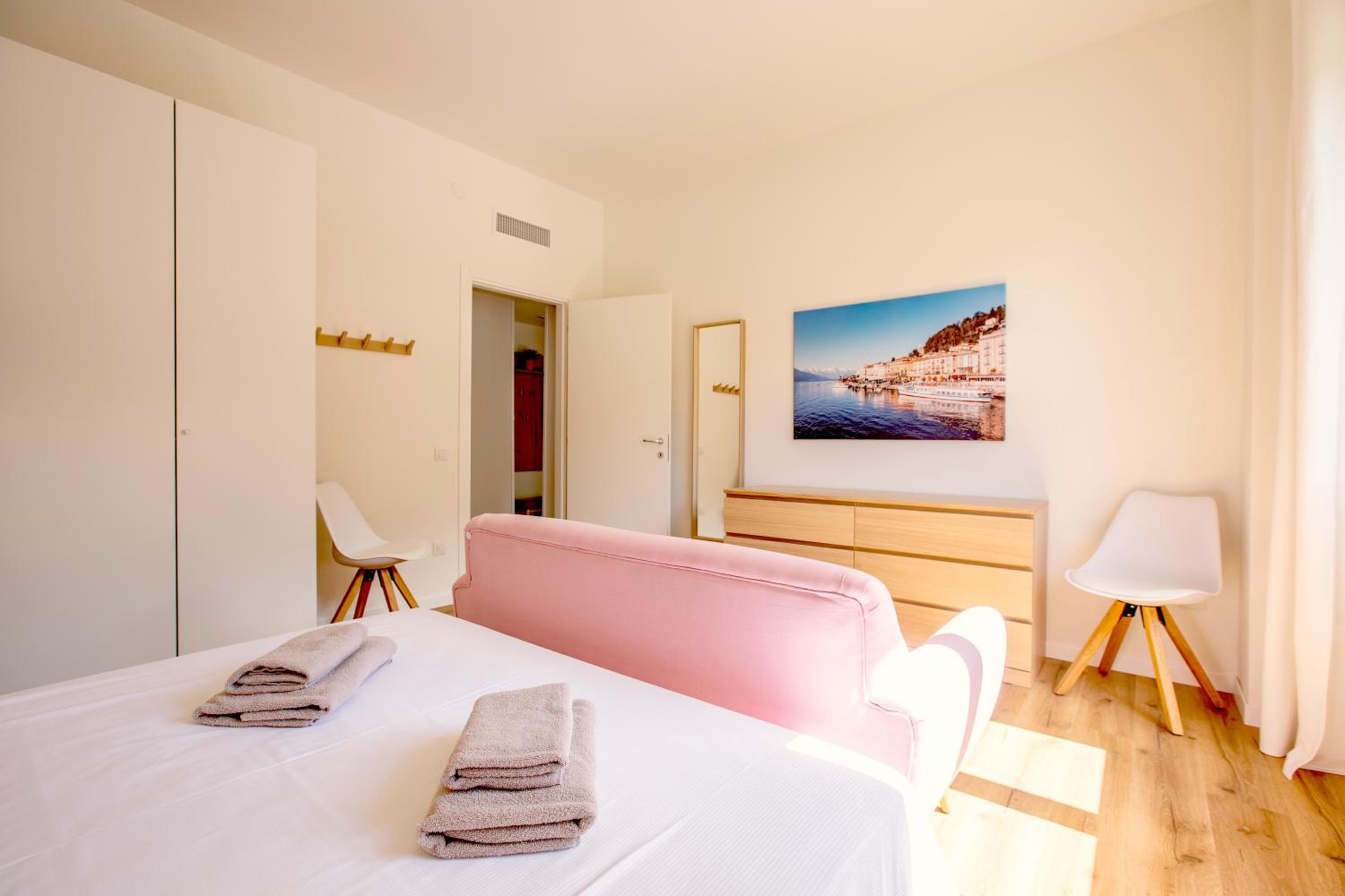 Two-Bedroom Apartment with Balcony photo 1