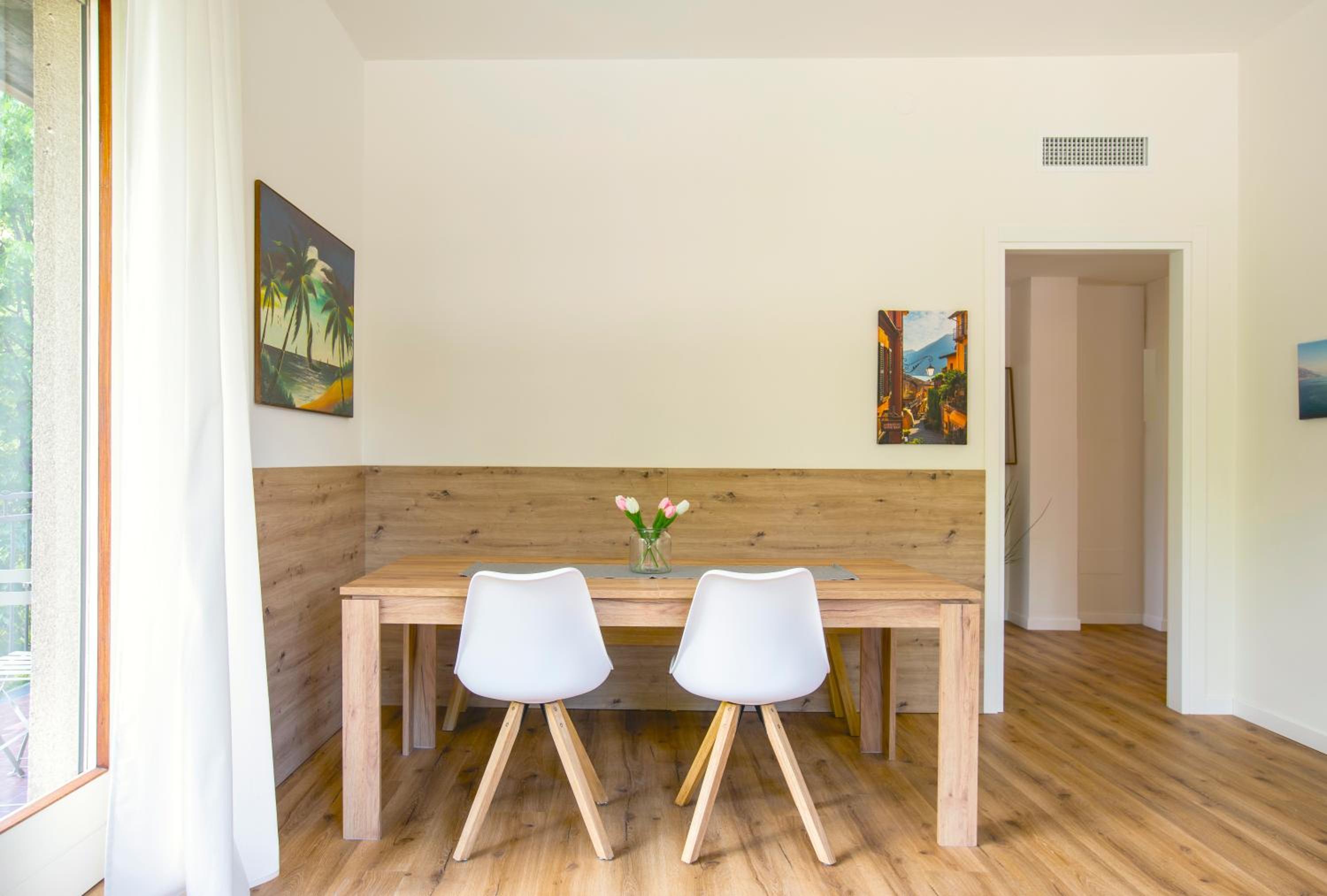 Two-Bedroom Apartment with Balcony photo 2