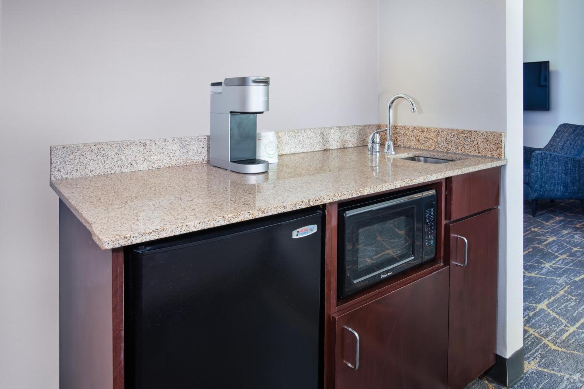 King Suite - Photo 6