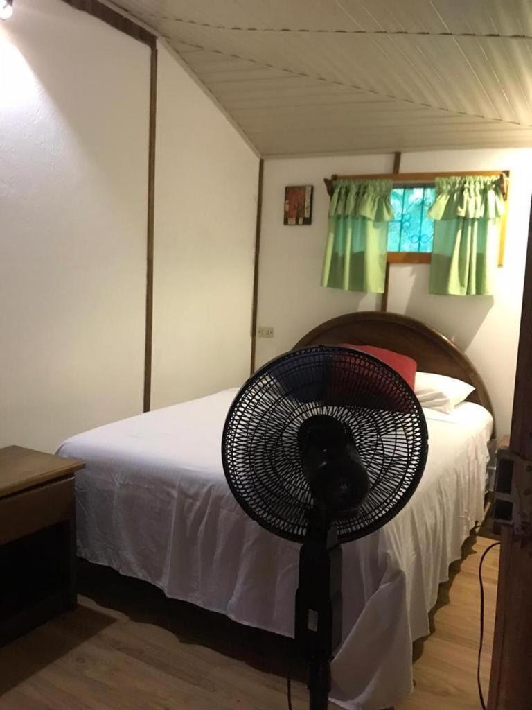 Double Room with Shared Bathroom photo 3