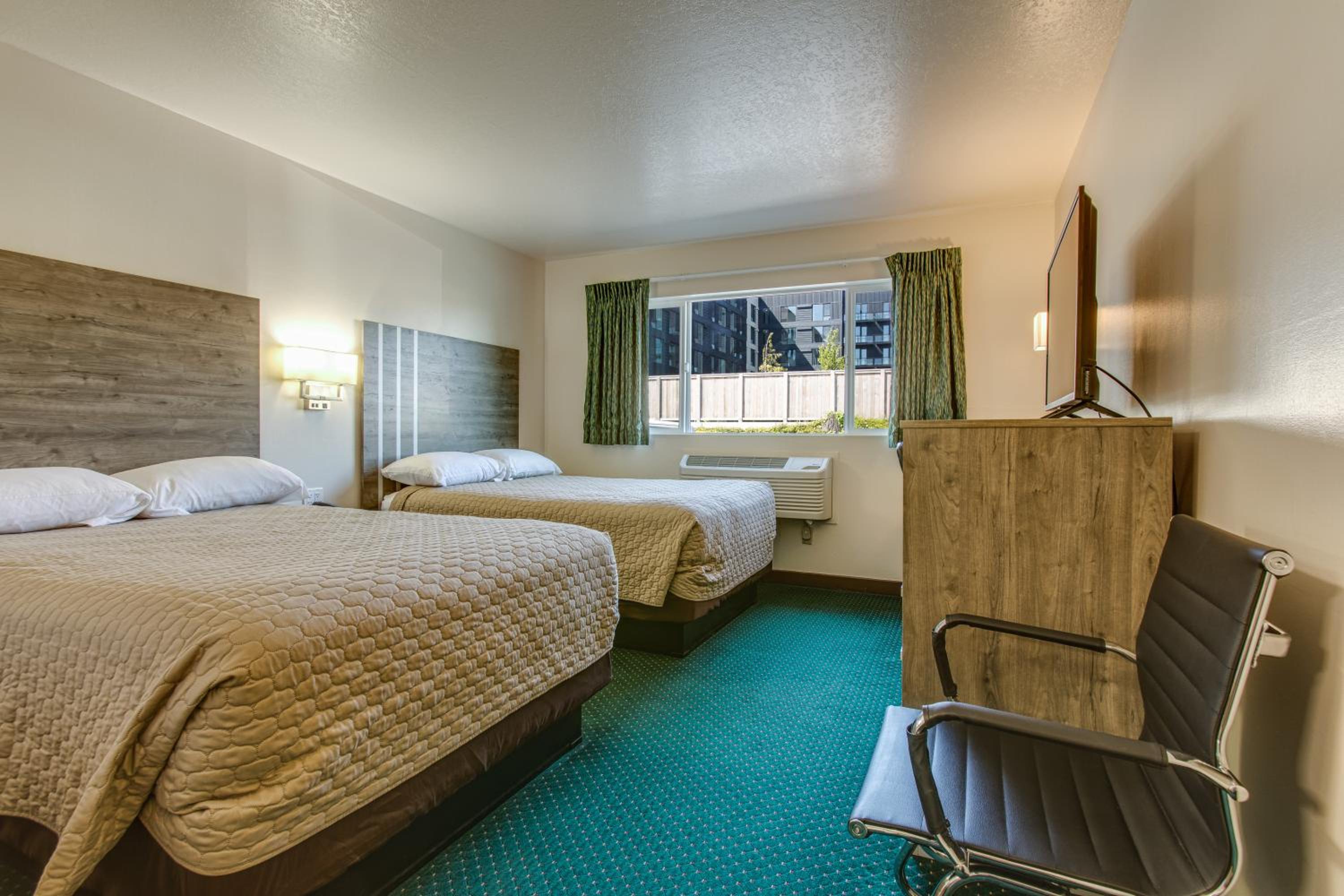 Double Room with Two Double Beds - Non-Smoking photo 1