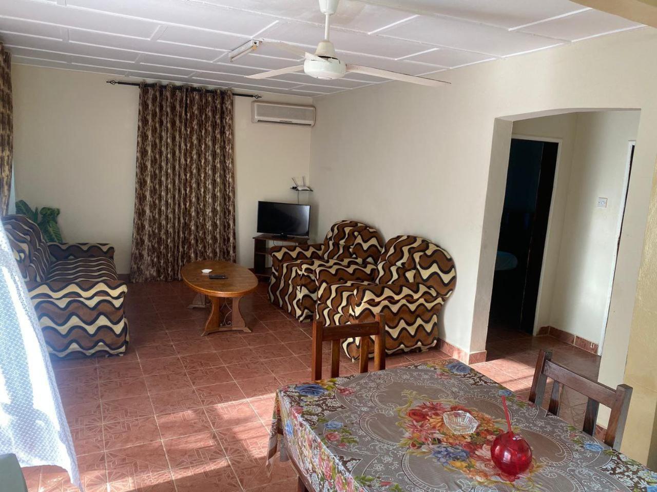Apartment with Balcony photo 1