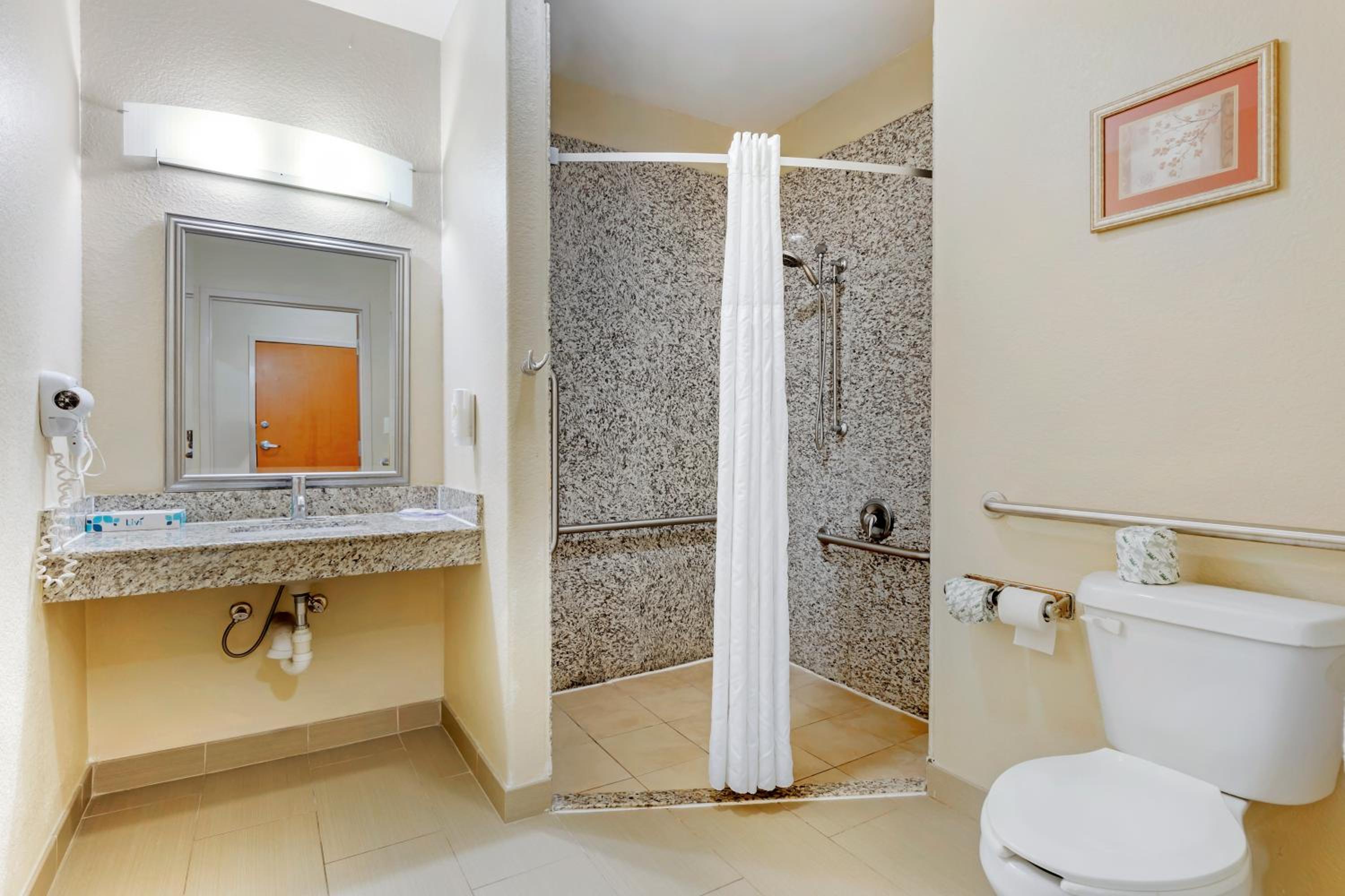 King Room - Accessible/Non-Smoking - Photo 6