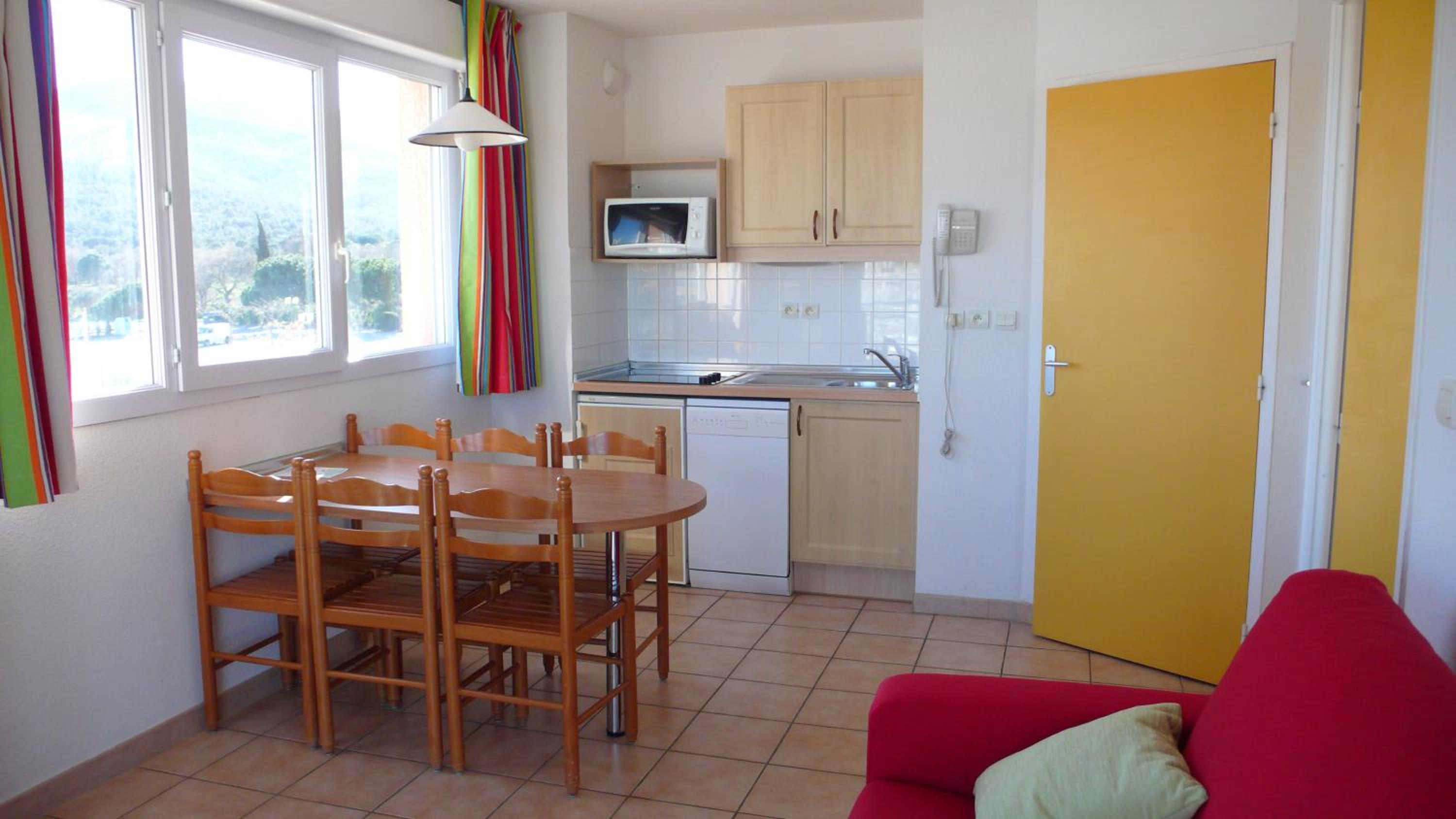 One-Bedroom Apartment - Mountain Side photo 3