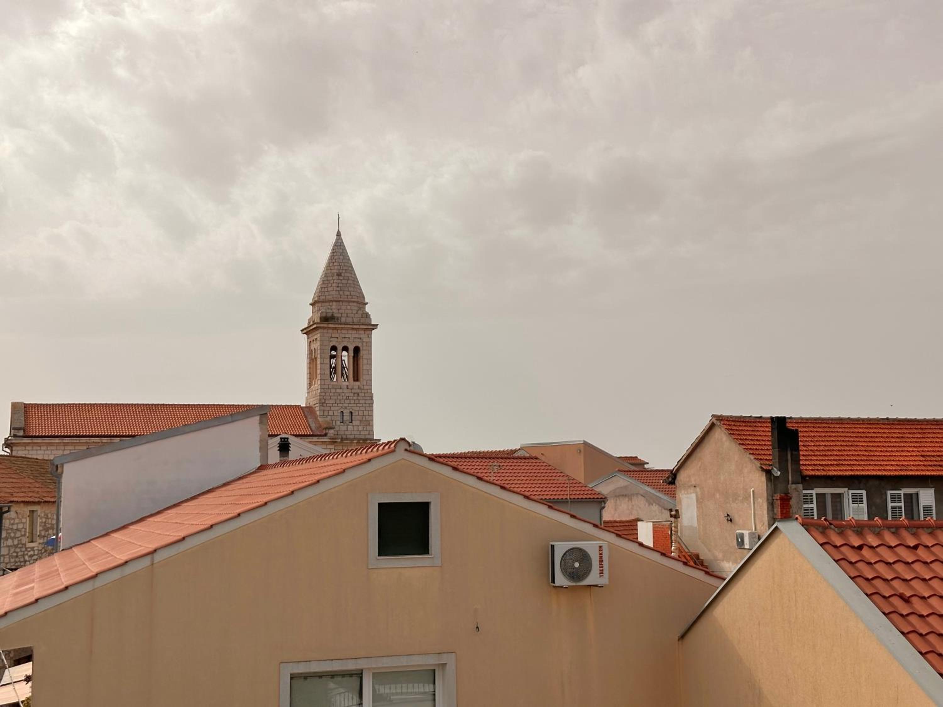 One-Bedroom Apartment with View photo 3