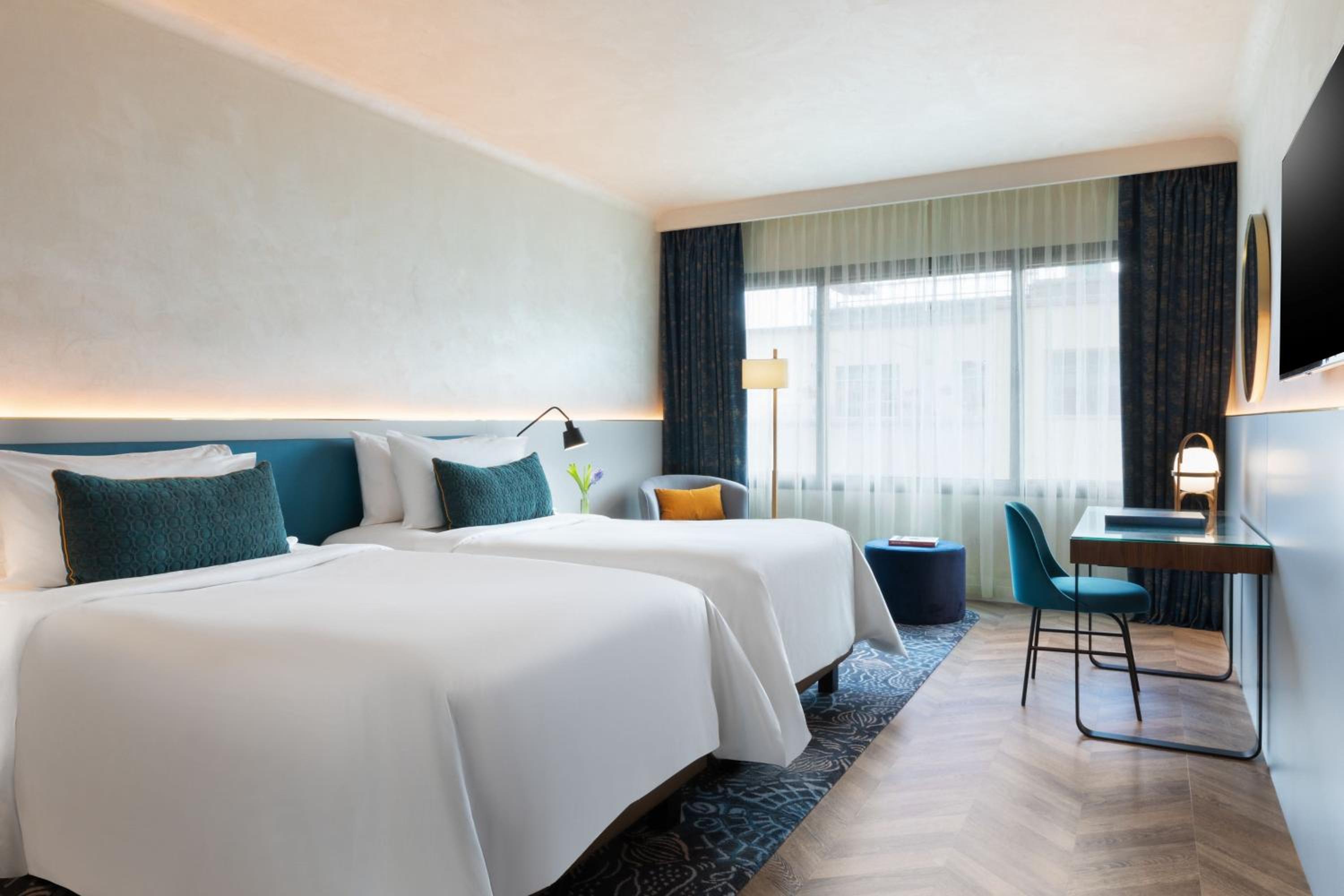 Prestige Room with One King or Two Twin Beds
