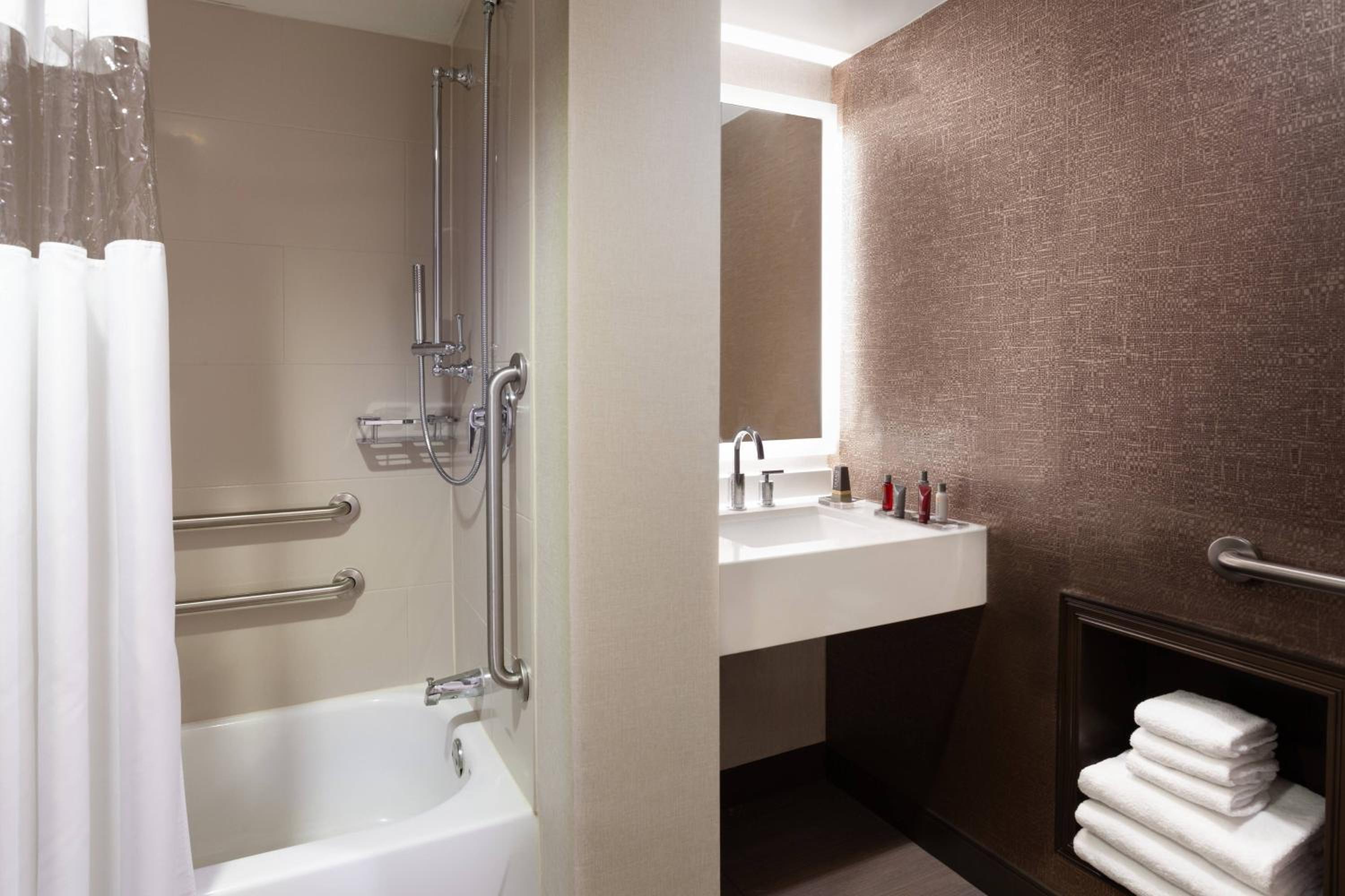 King or Double Room - Photo 3