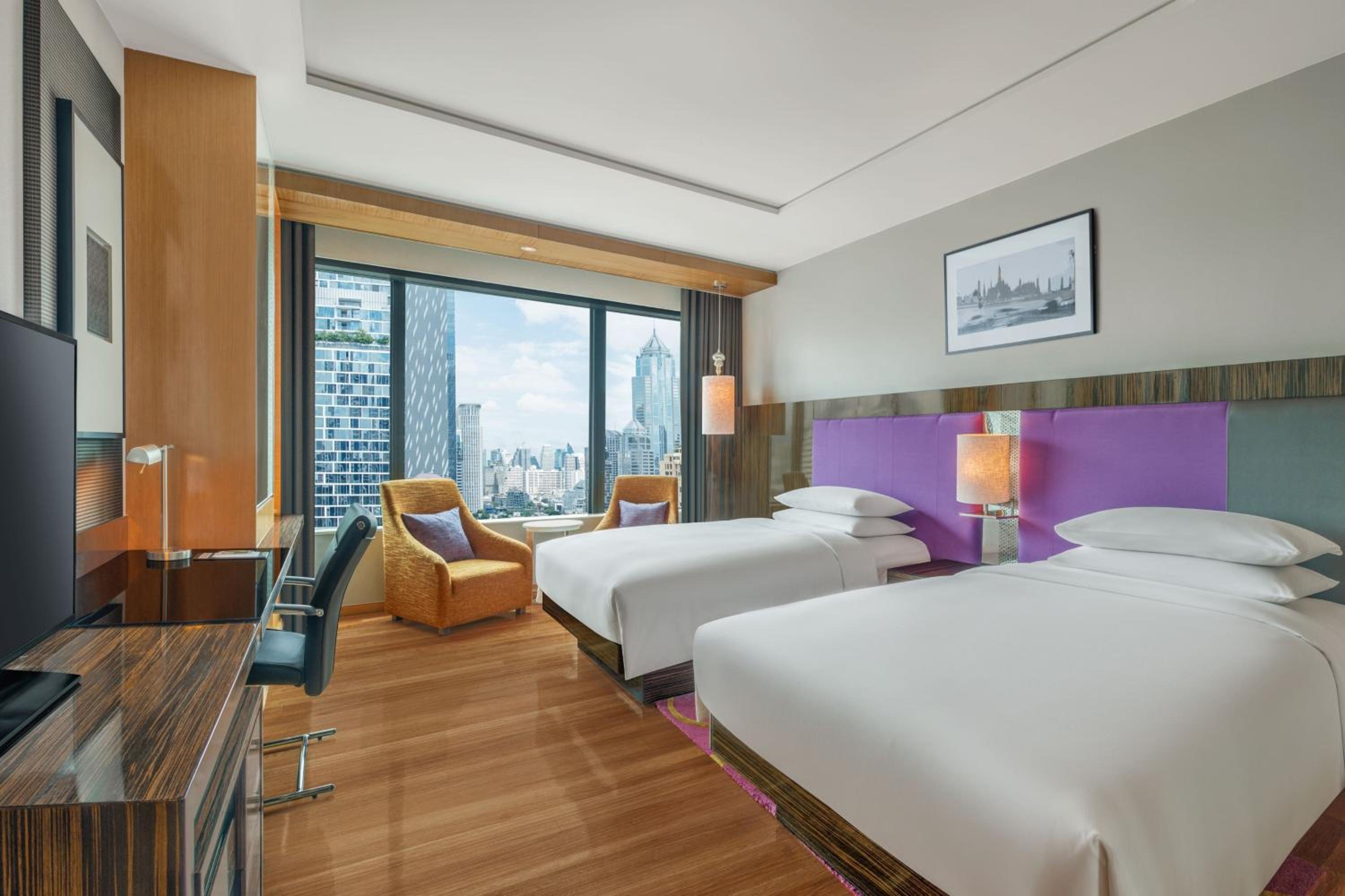 R Discovery, Two Double Bed, High Floor thumbnail 6