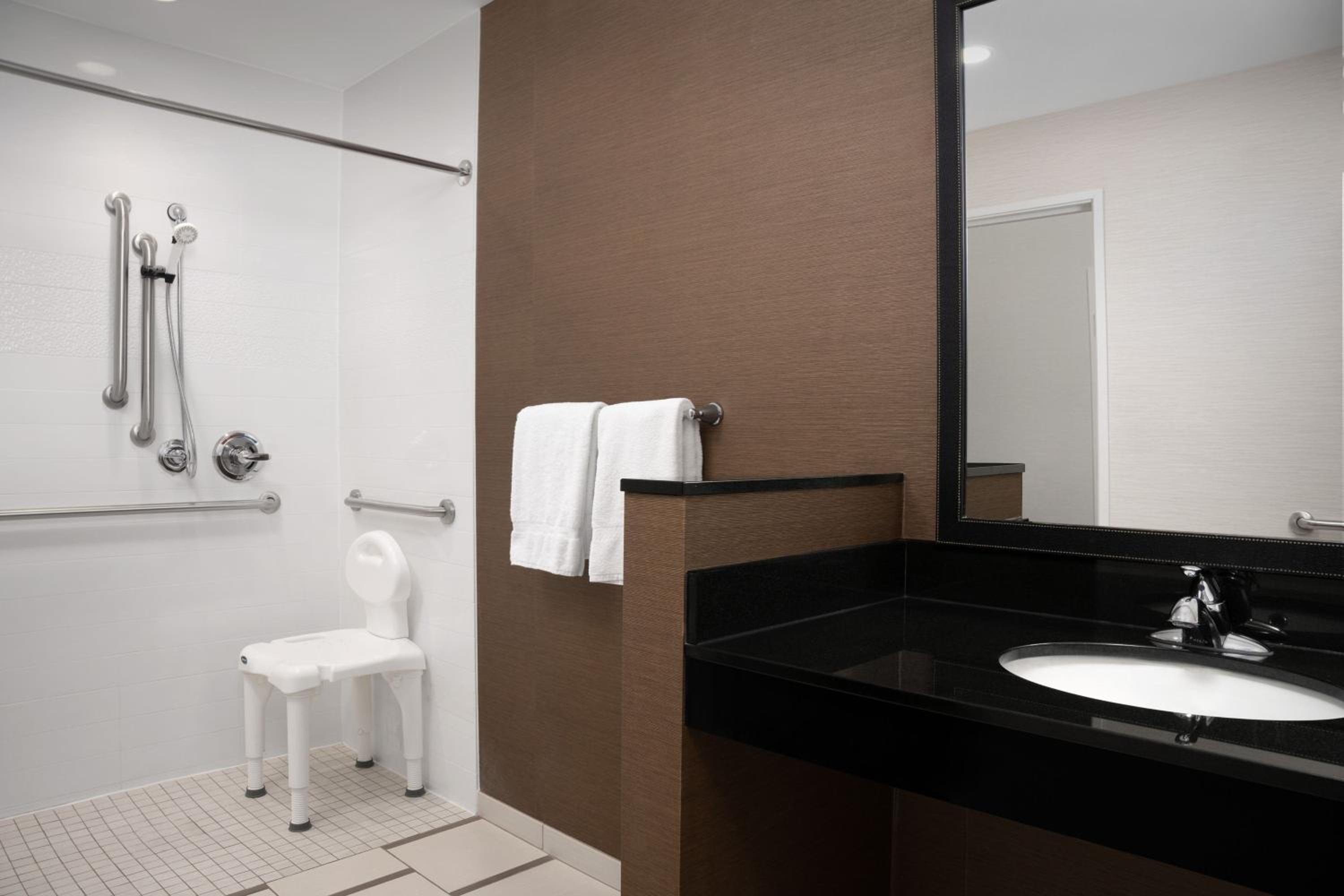 King Suite with Sofa Bed - Hearing Accessible