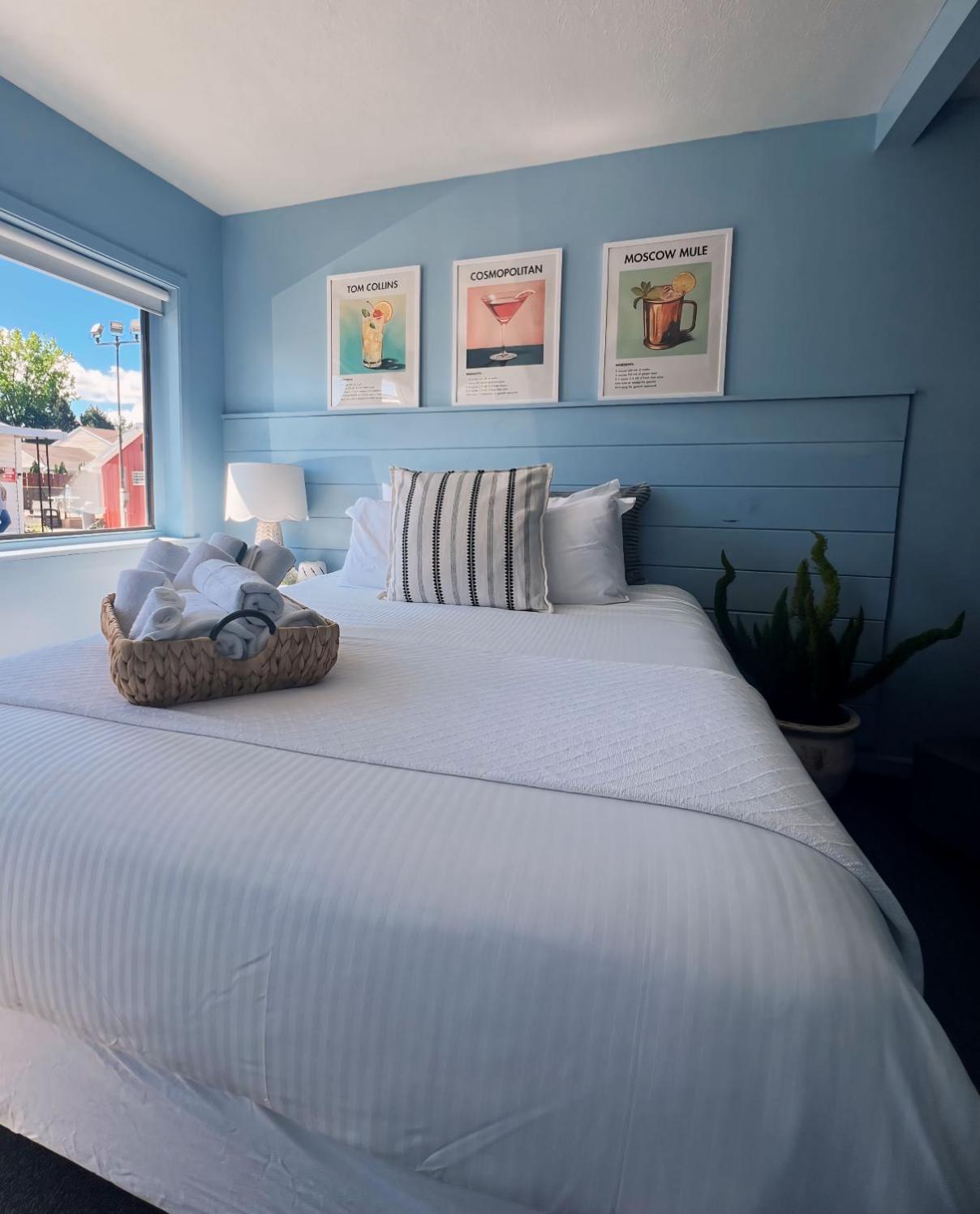 Deluxe Queen Room