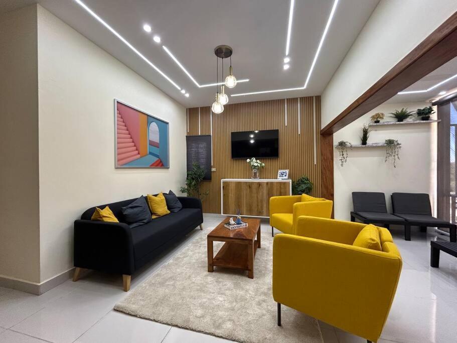 Three-Bedroom Apartment photo 2