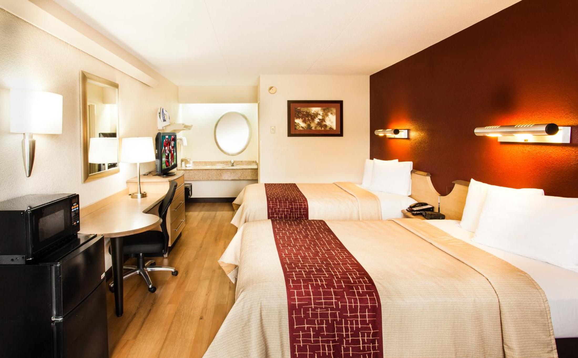 Deluxe Room with Two Double Beds Smoke Free - Photo 2