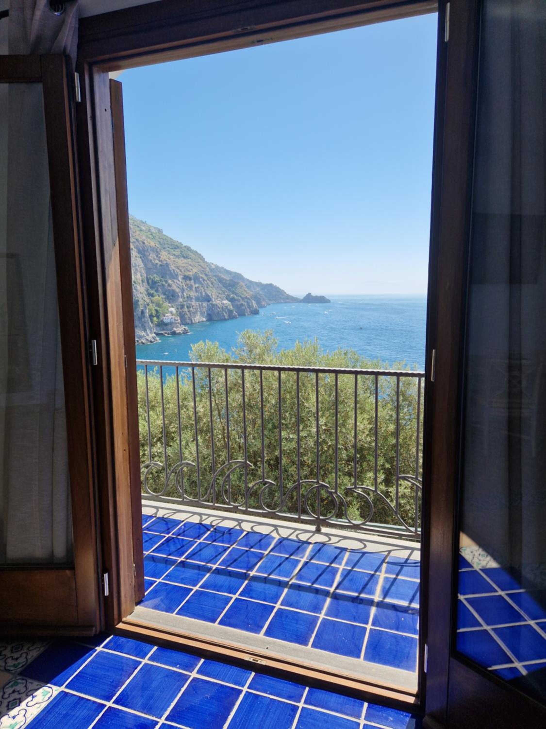 Deluxe Double Room with Sea View photo 2