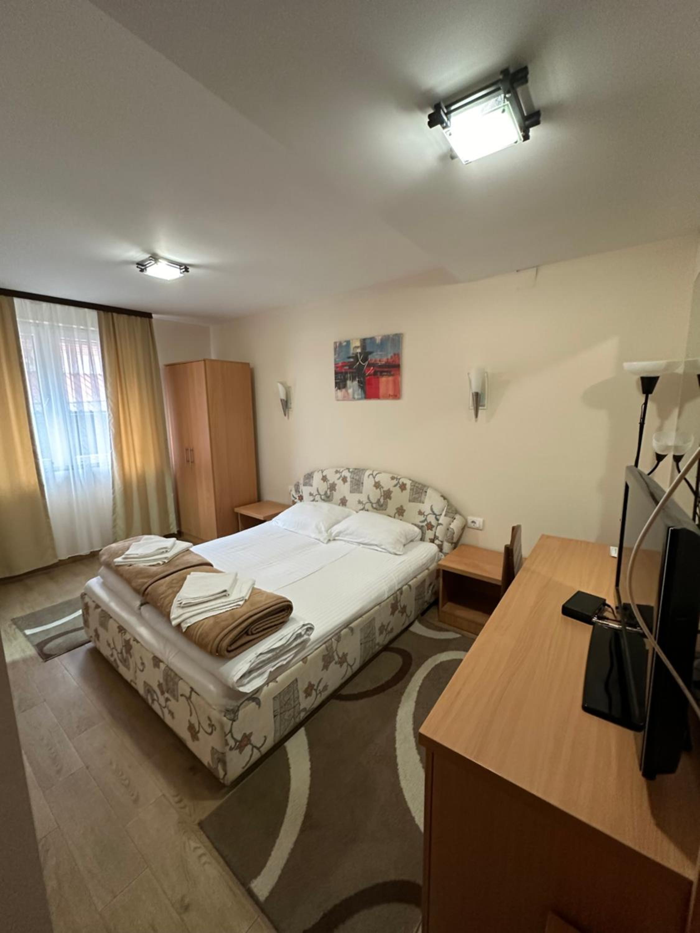 Economy Double Room photo 1
