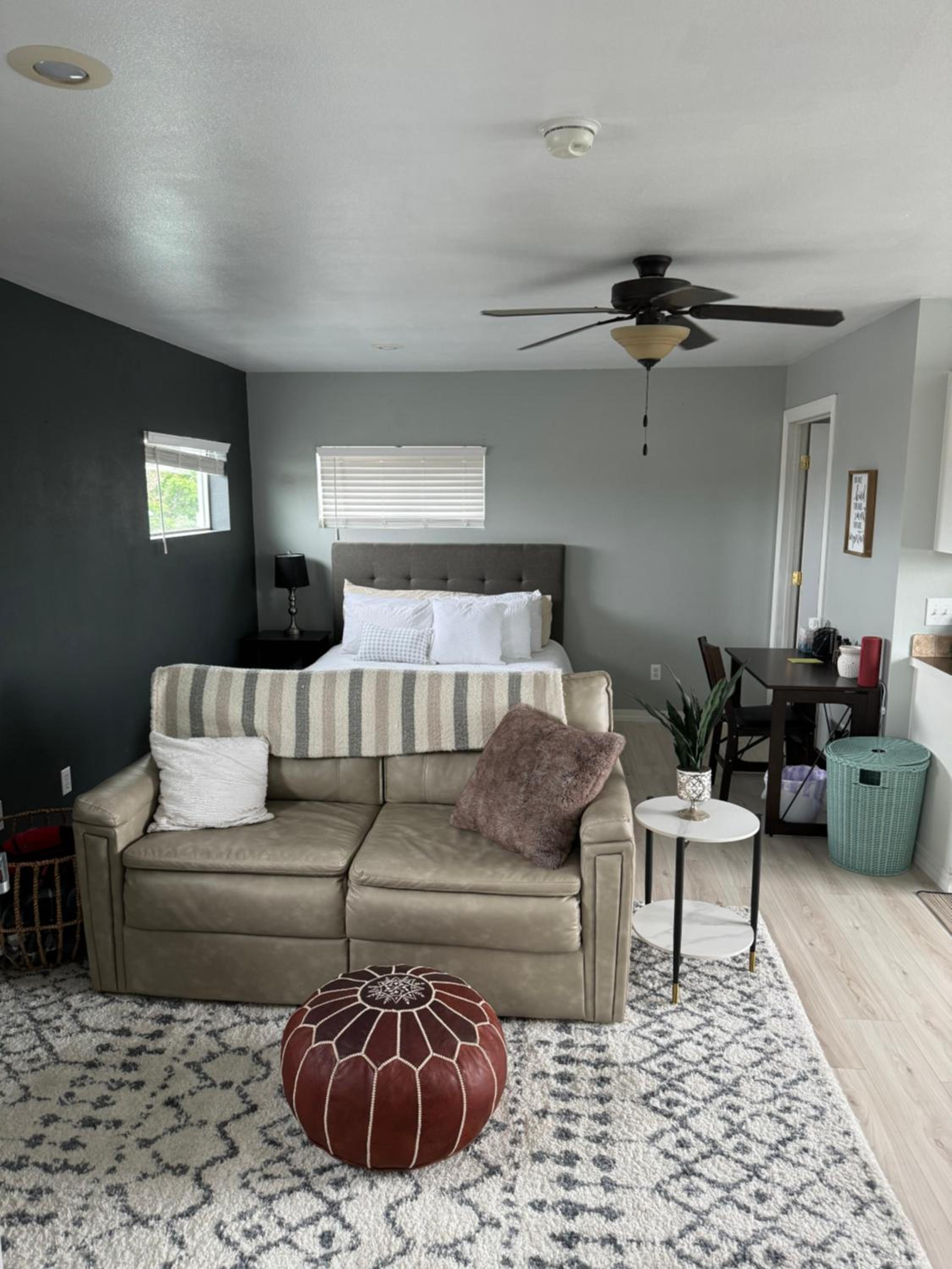 Studio Apartment With King Bed photo 3