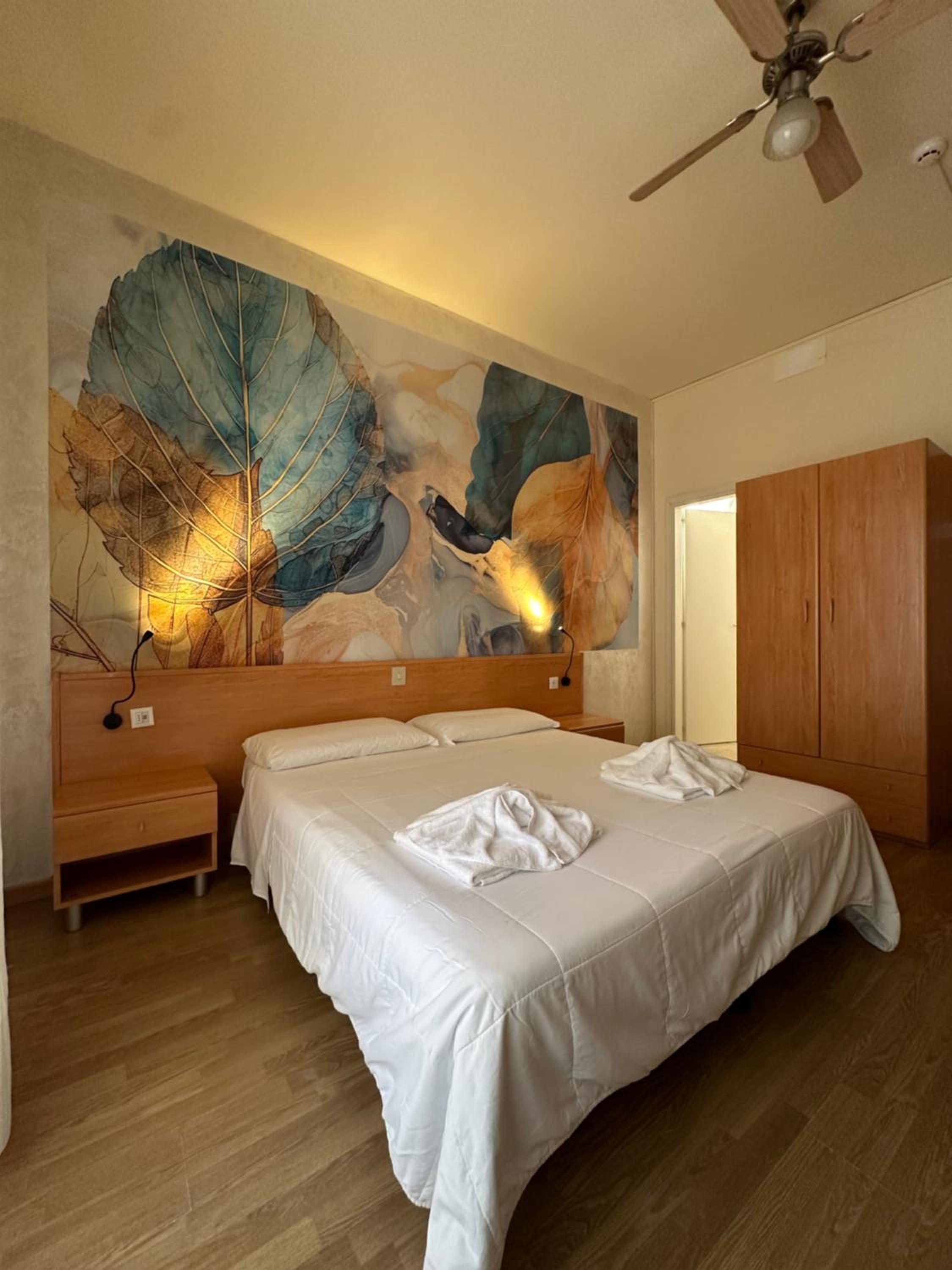 Double or Twin Room with Balcony and View - Photo 5