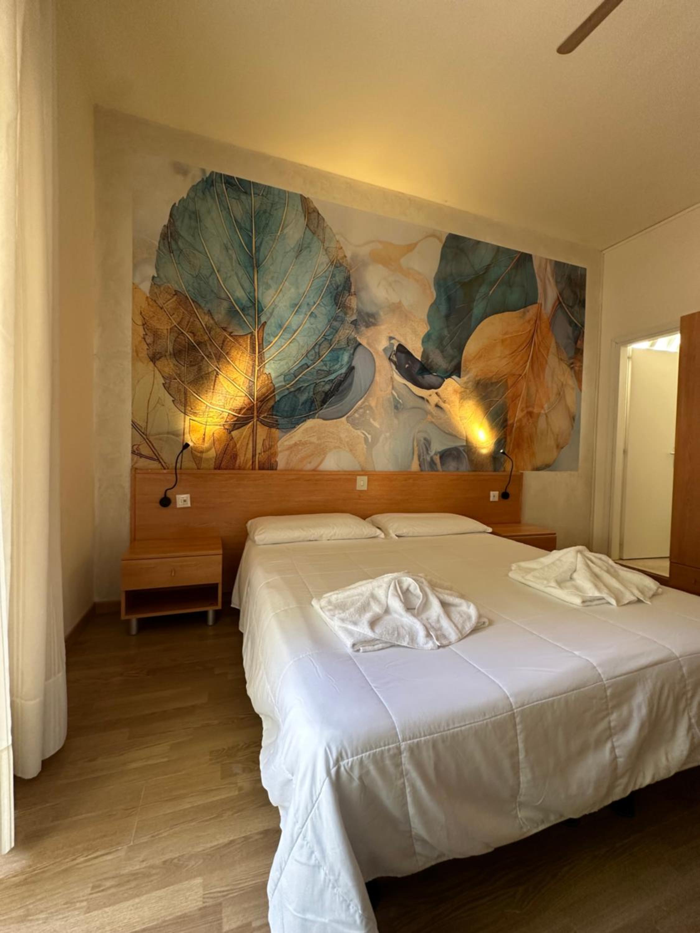 Double or Twin Room with Balcony and View - Photo 7