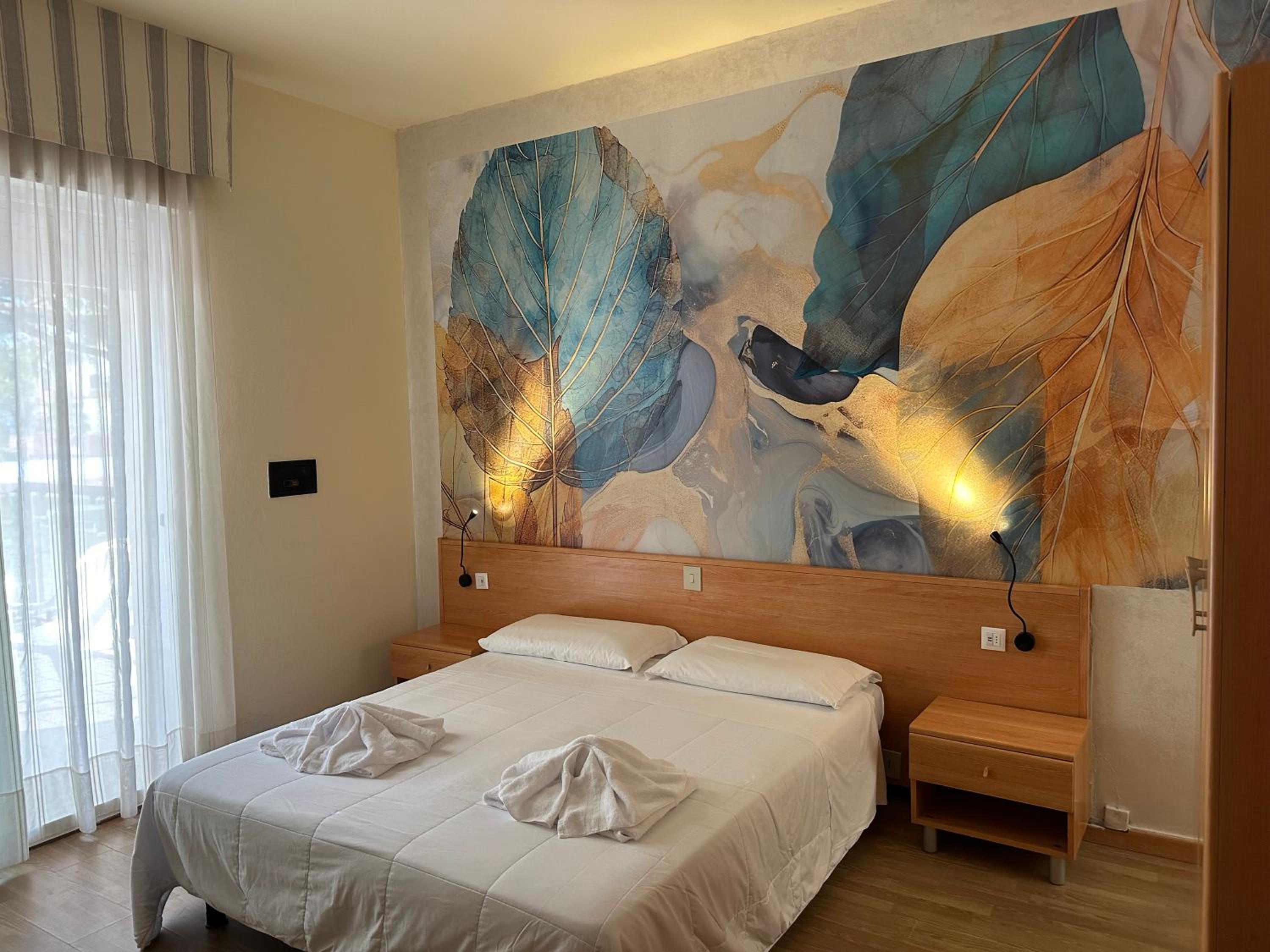 Double or Twin Room with Balcony and View - Photo 9