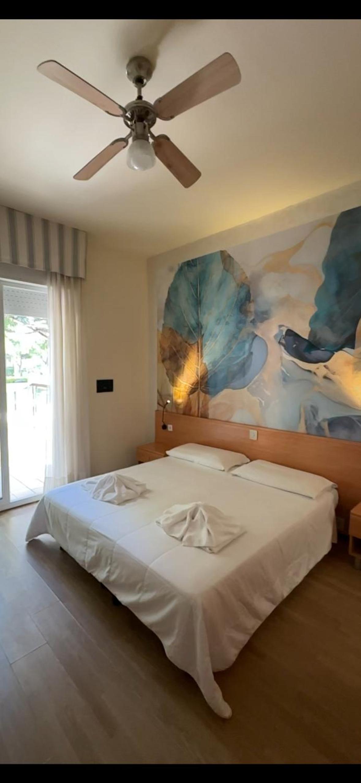 Double or Twin Room with Balcony and View - Photo 1