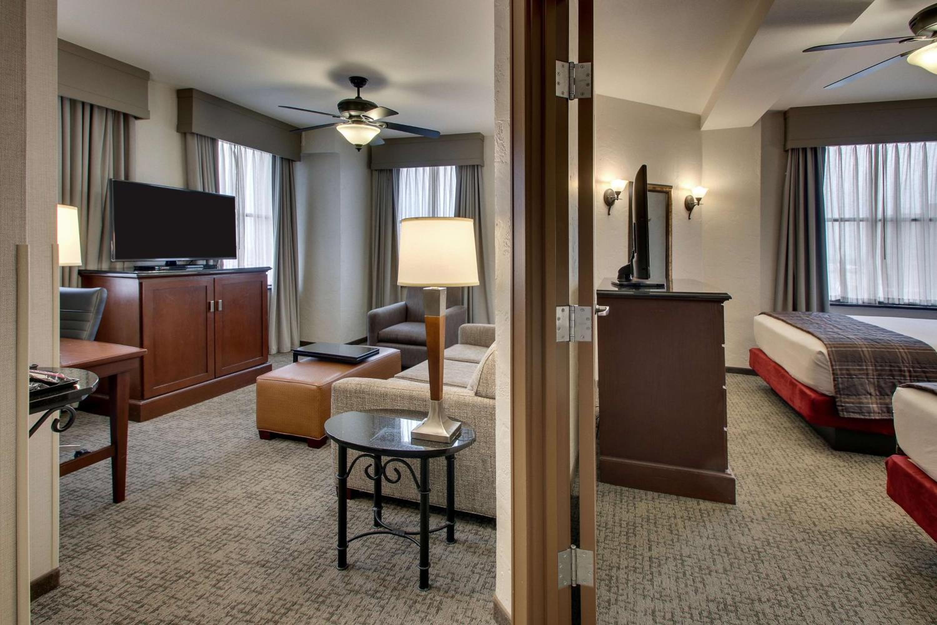Queen Suite with 2 Queen Beds  - Accessible, Roll-in Shower - Photo 2
