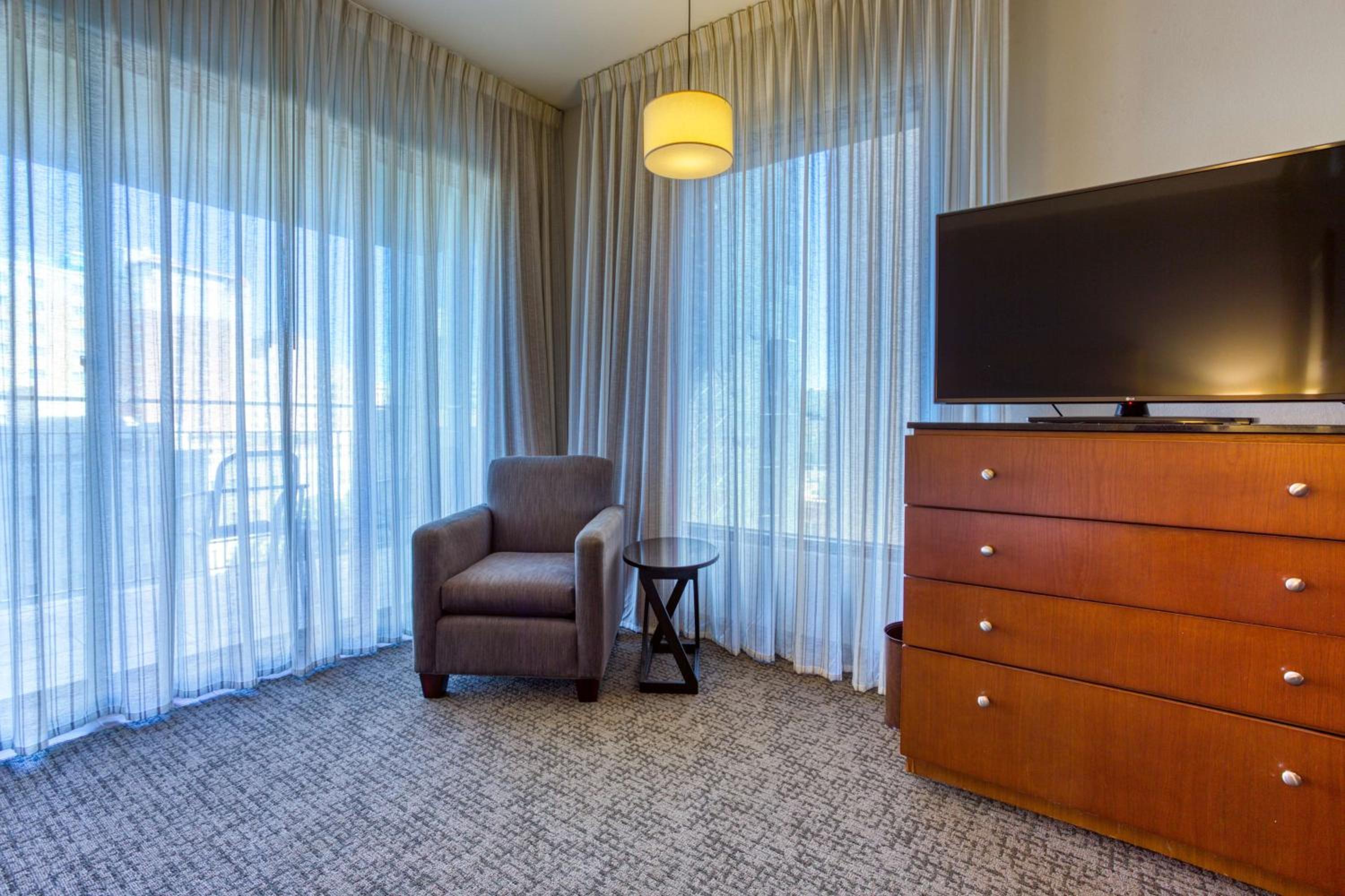 King Suite with Spa Bath with Terrace - Photo 4