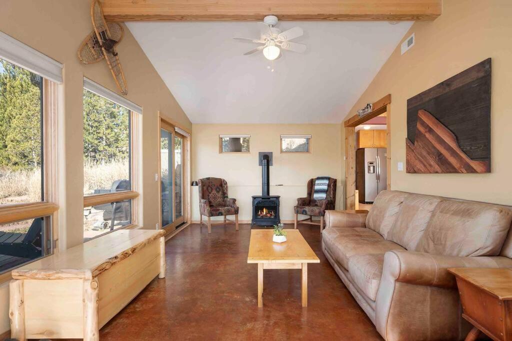 Three-Bedroom House photo 1