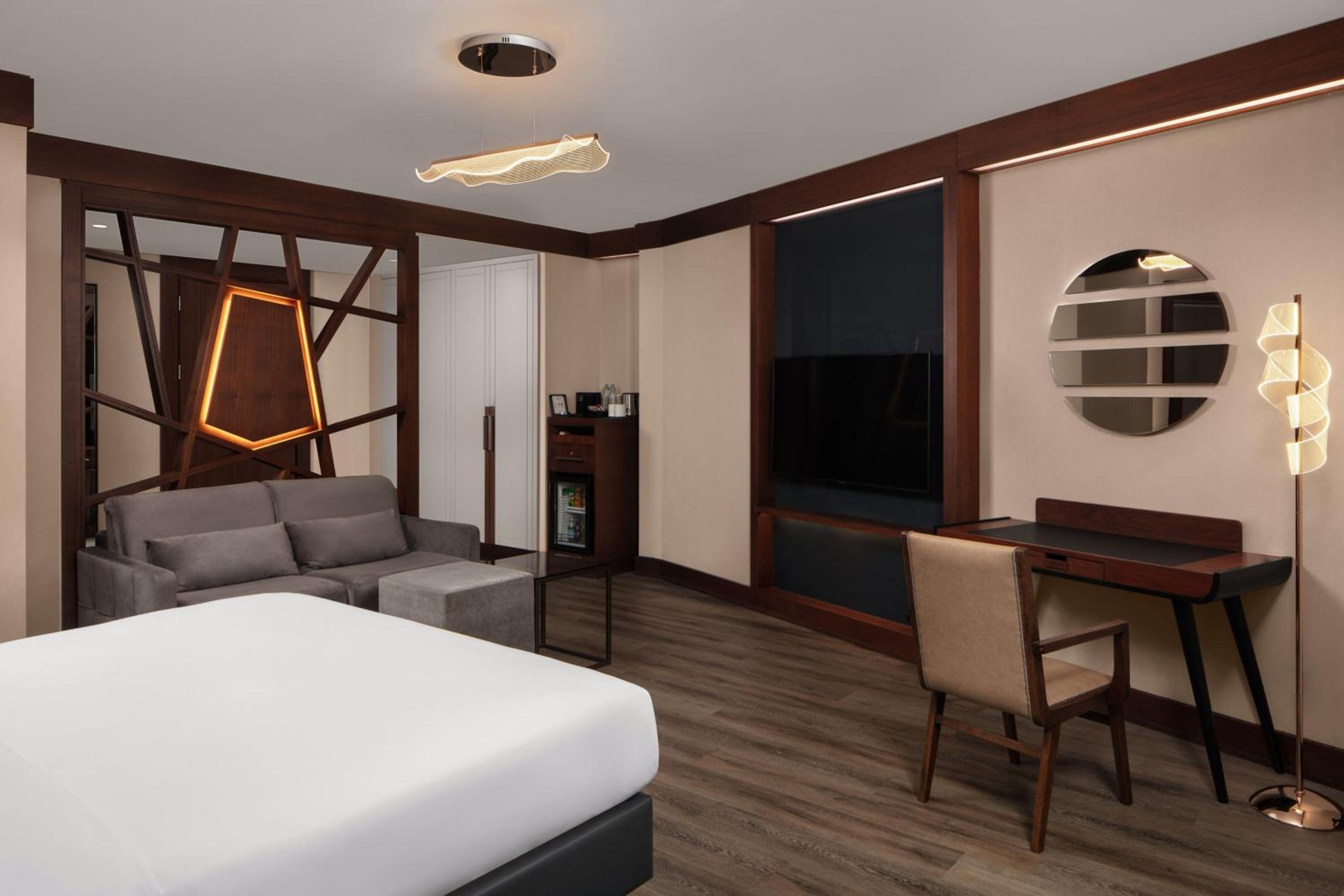 Premium Corner Room with Lounge Access thumbnail 6