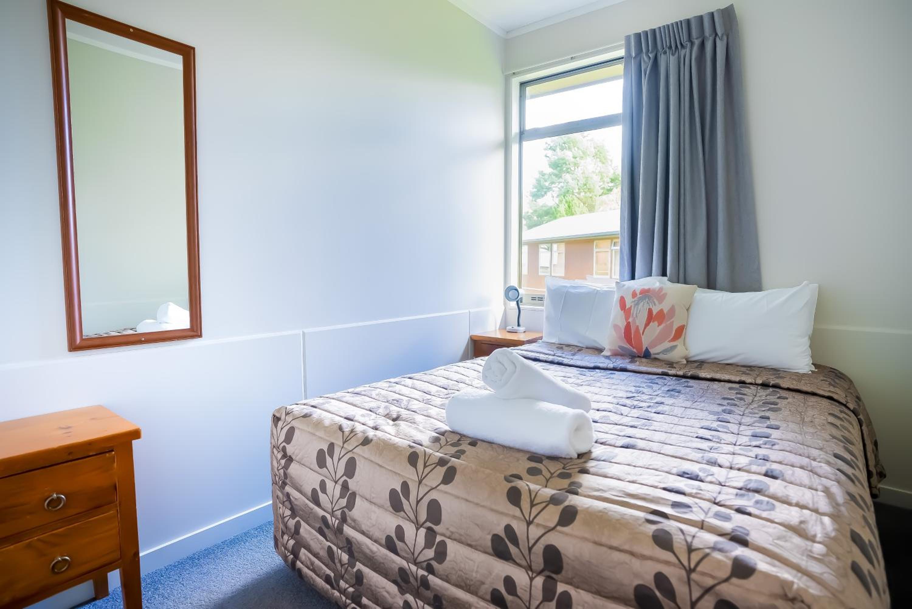 Family Two Bedroom Suite with Park View - Photo 18