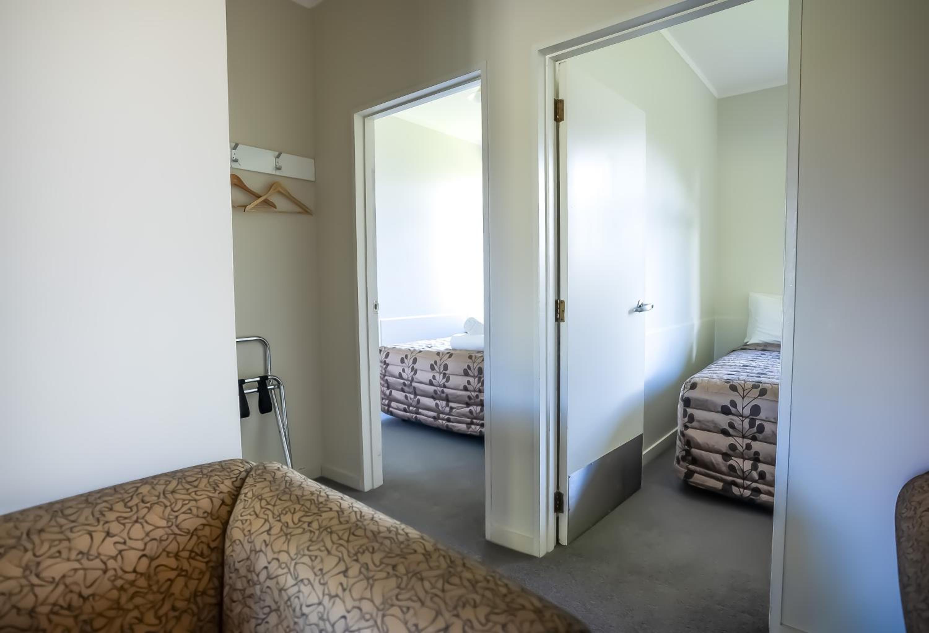 Two Bedroom Suite With Park View - Photo 38