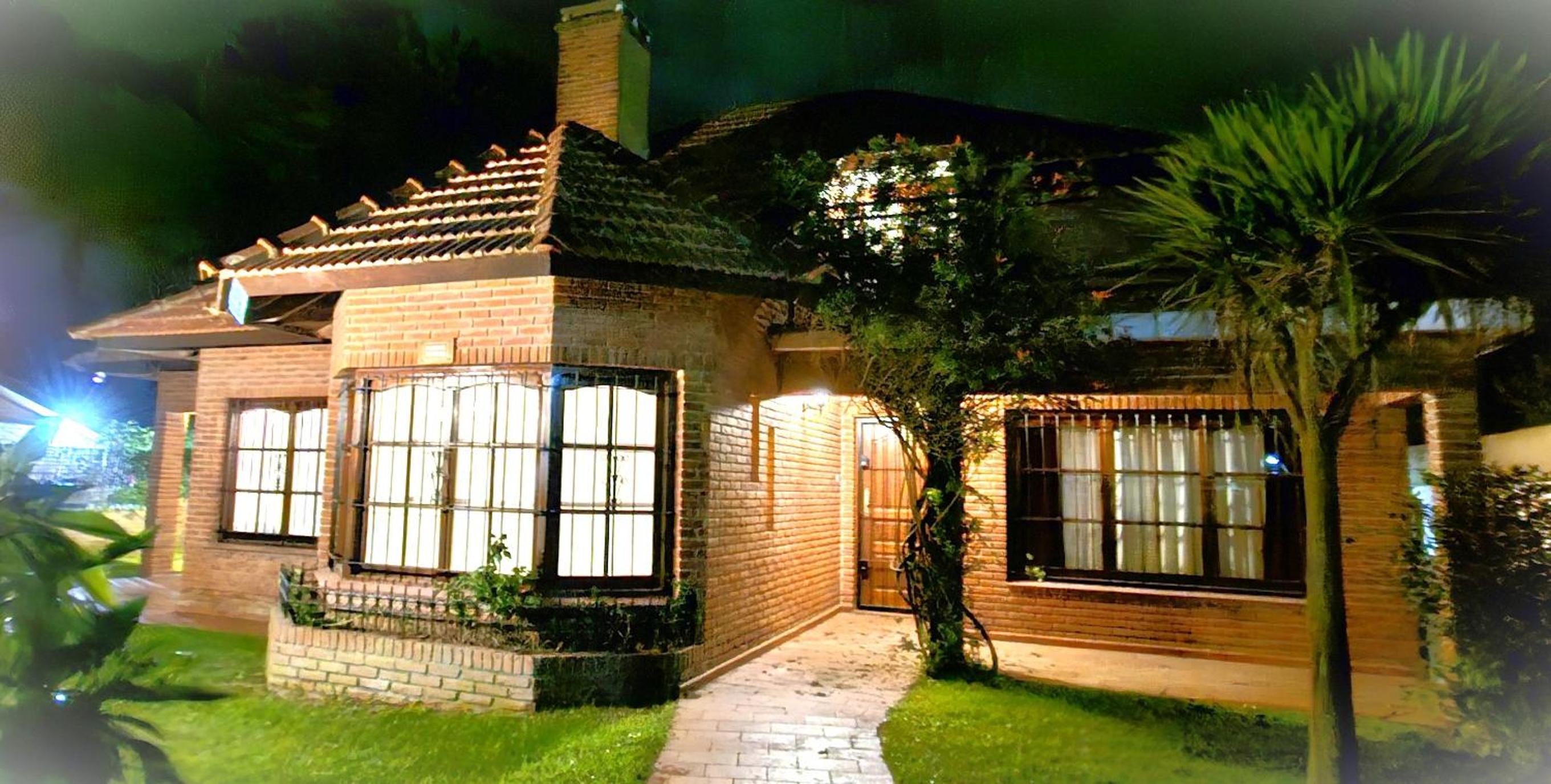 Three-Bedroom House photo 2