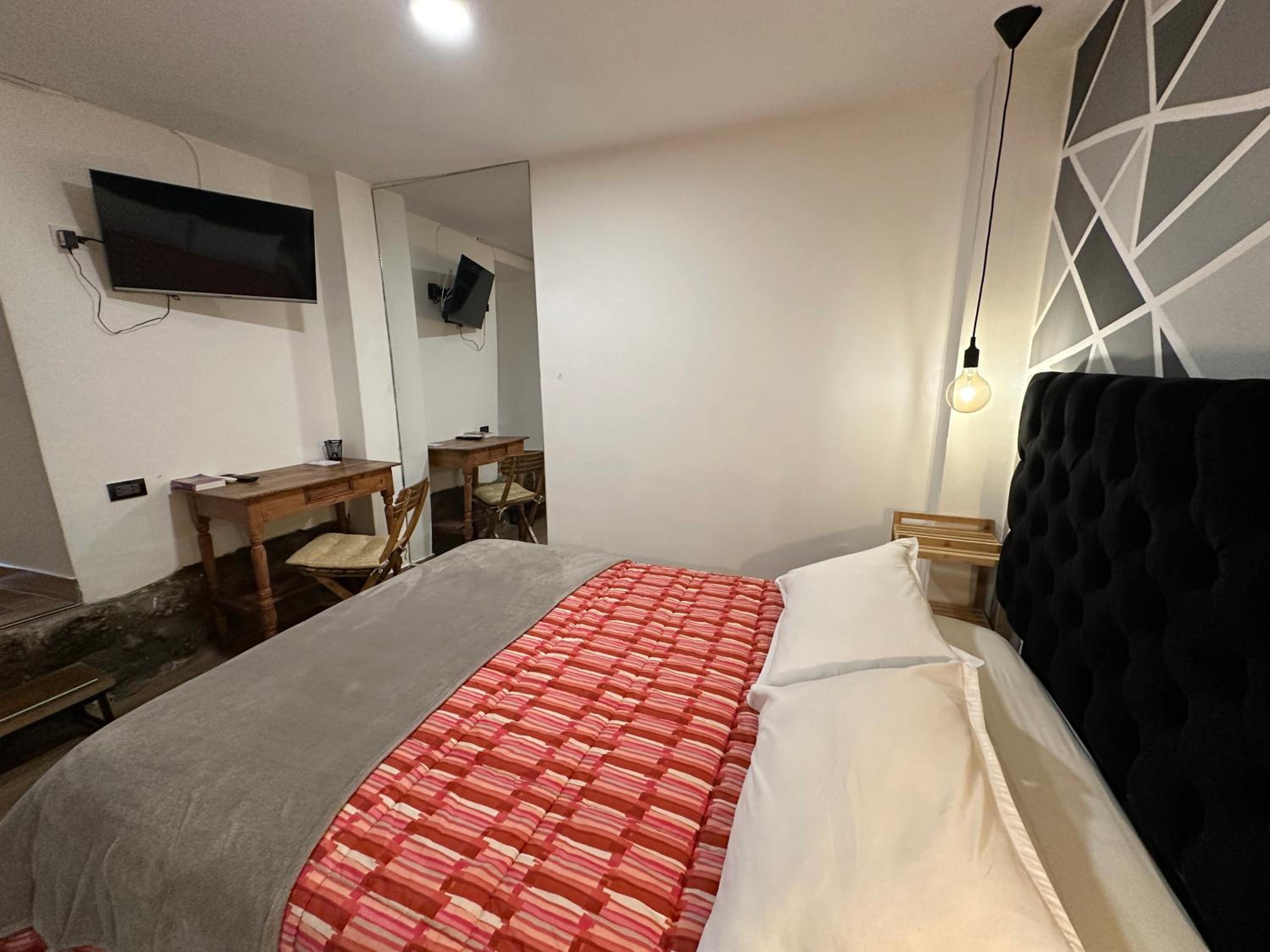 Double Room with Private External Bathroom photo 3