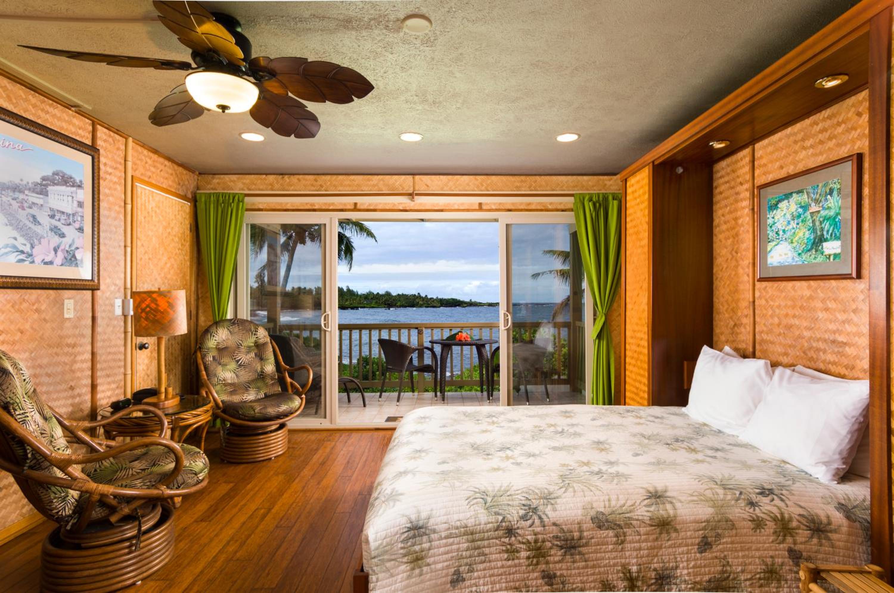 Studio Apartment with Sea View photo 1