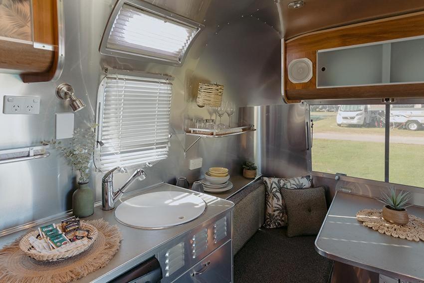 Bambi Airstream - Caravan (shared bathroom) photo 2