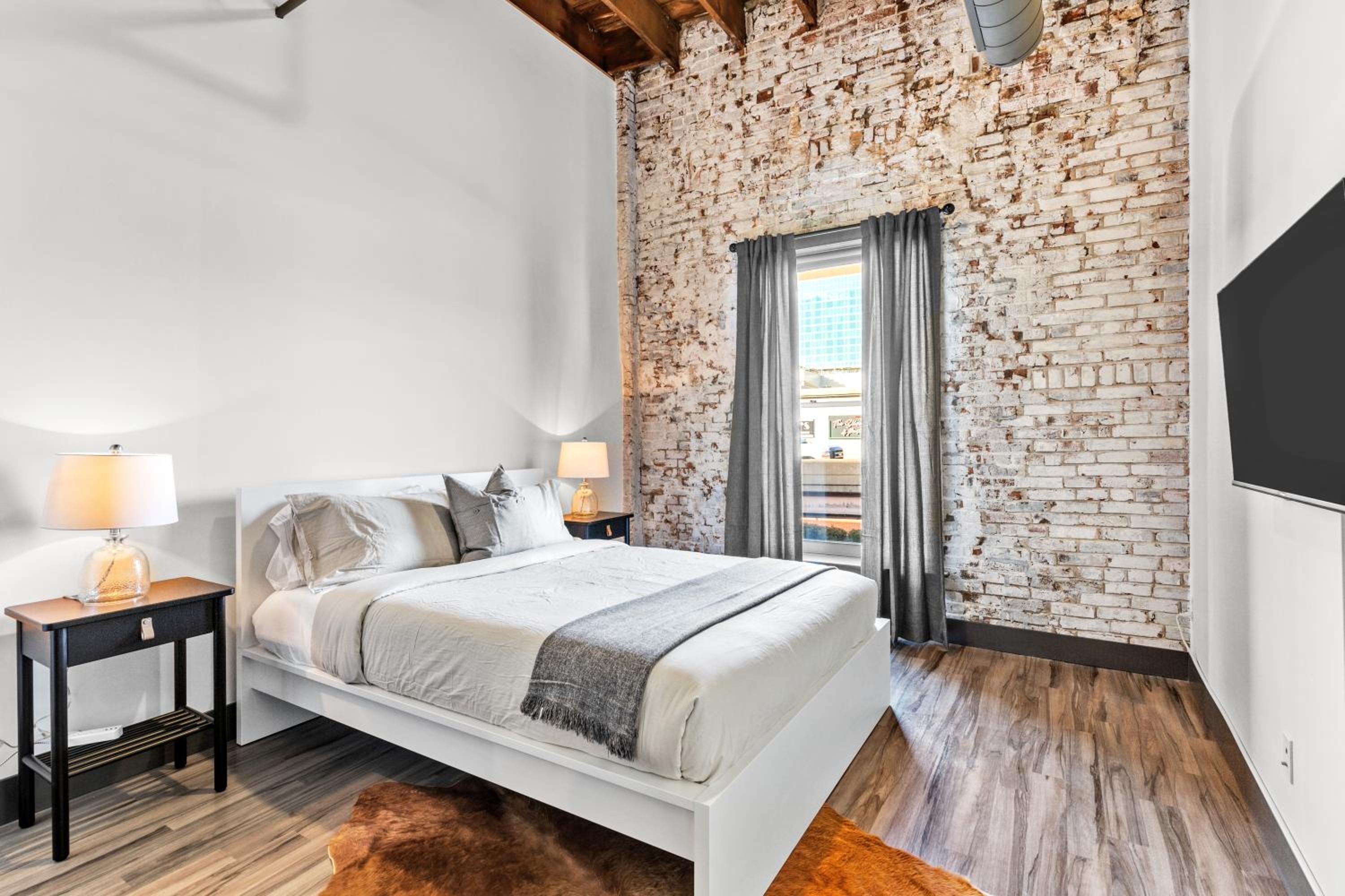 Two-Bedroom Apartment with City View photo 3