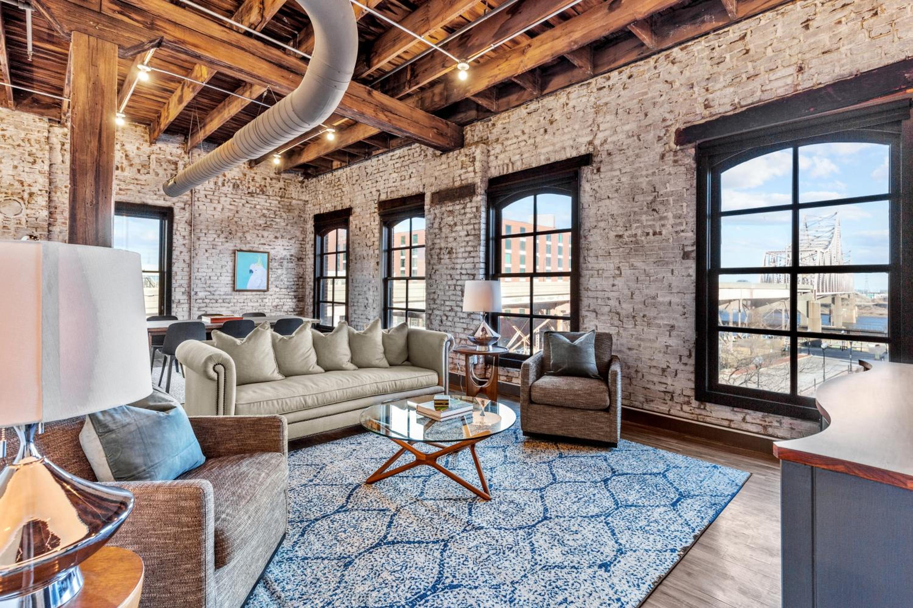 Two-Bedroom Apartment with City View photo 1