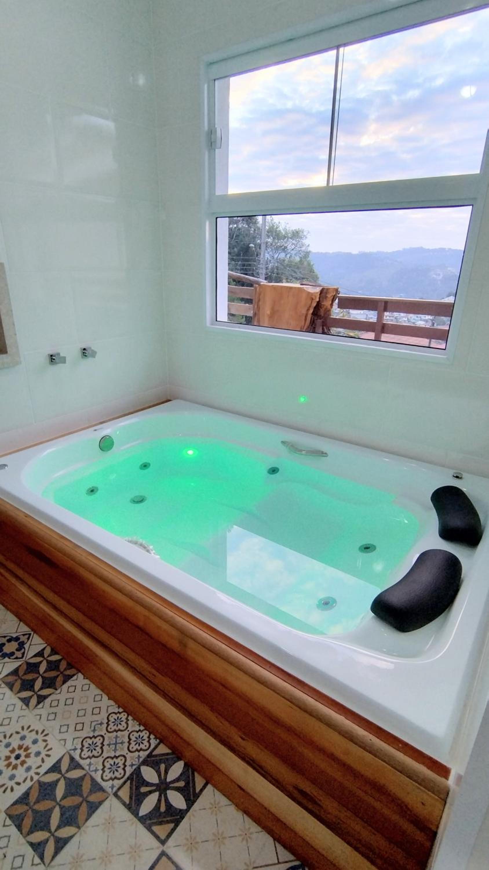 Superior Chalet - Photo 2