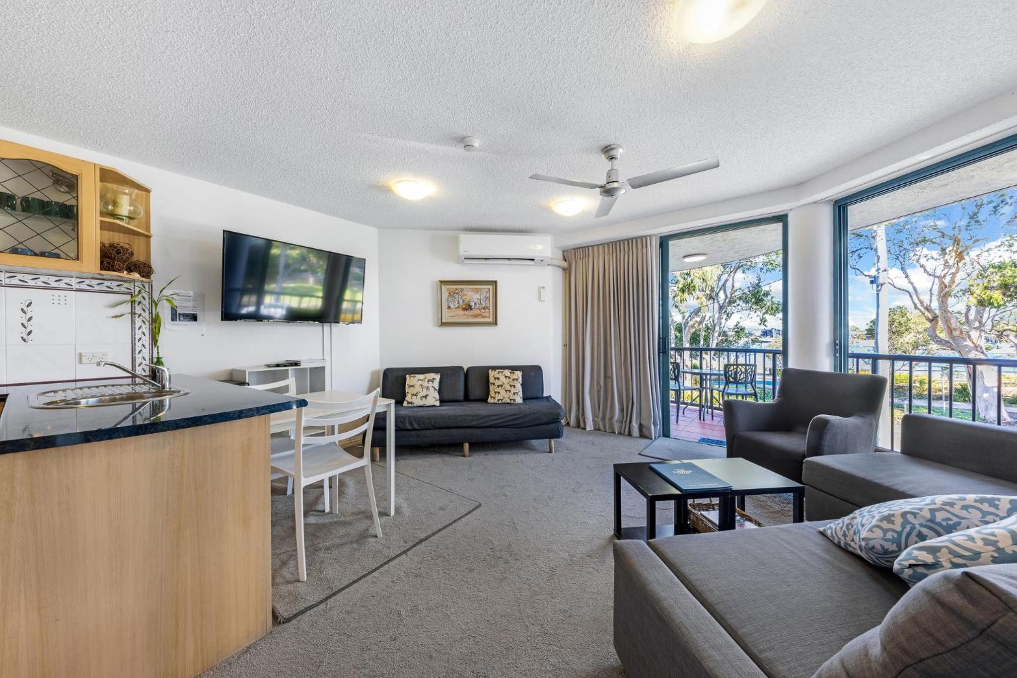 Excellsior One-Bedroom Budget Apartment