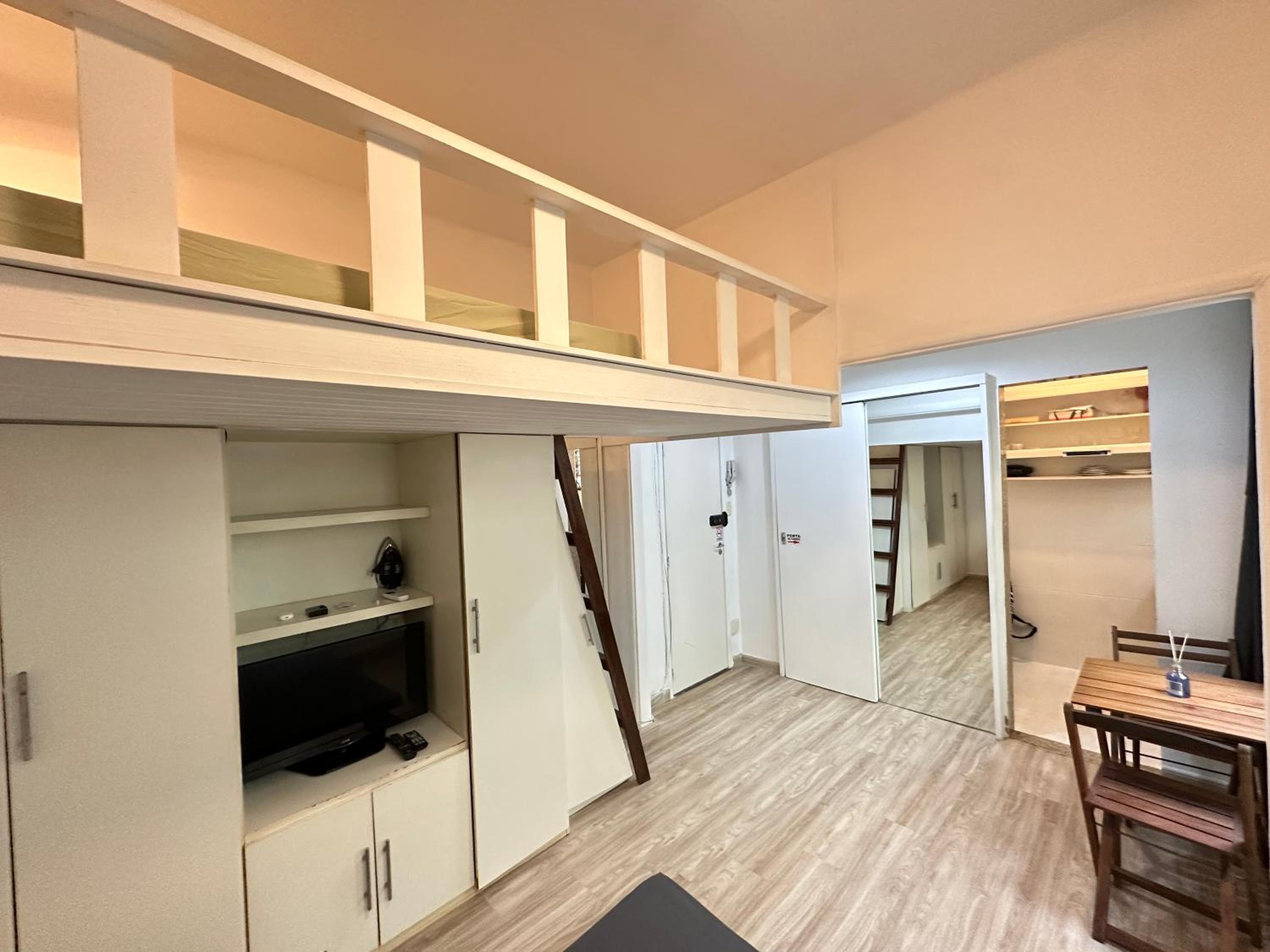 Studio Apartment - Photo 42