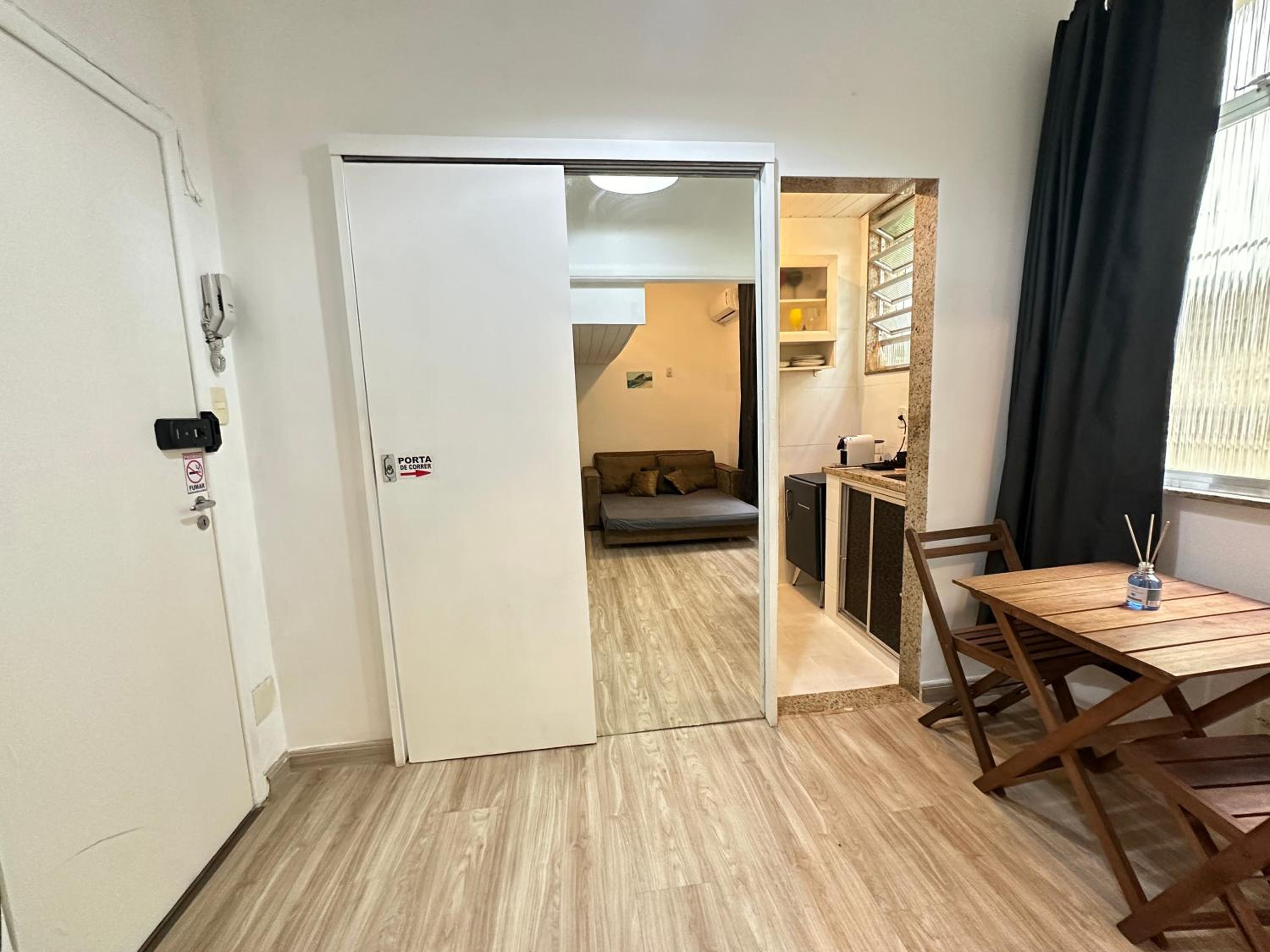 Studio Apartment - Photo 8