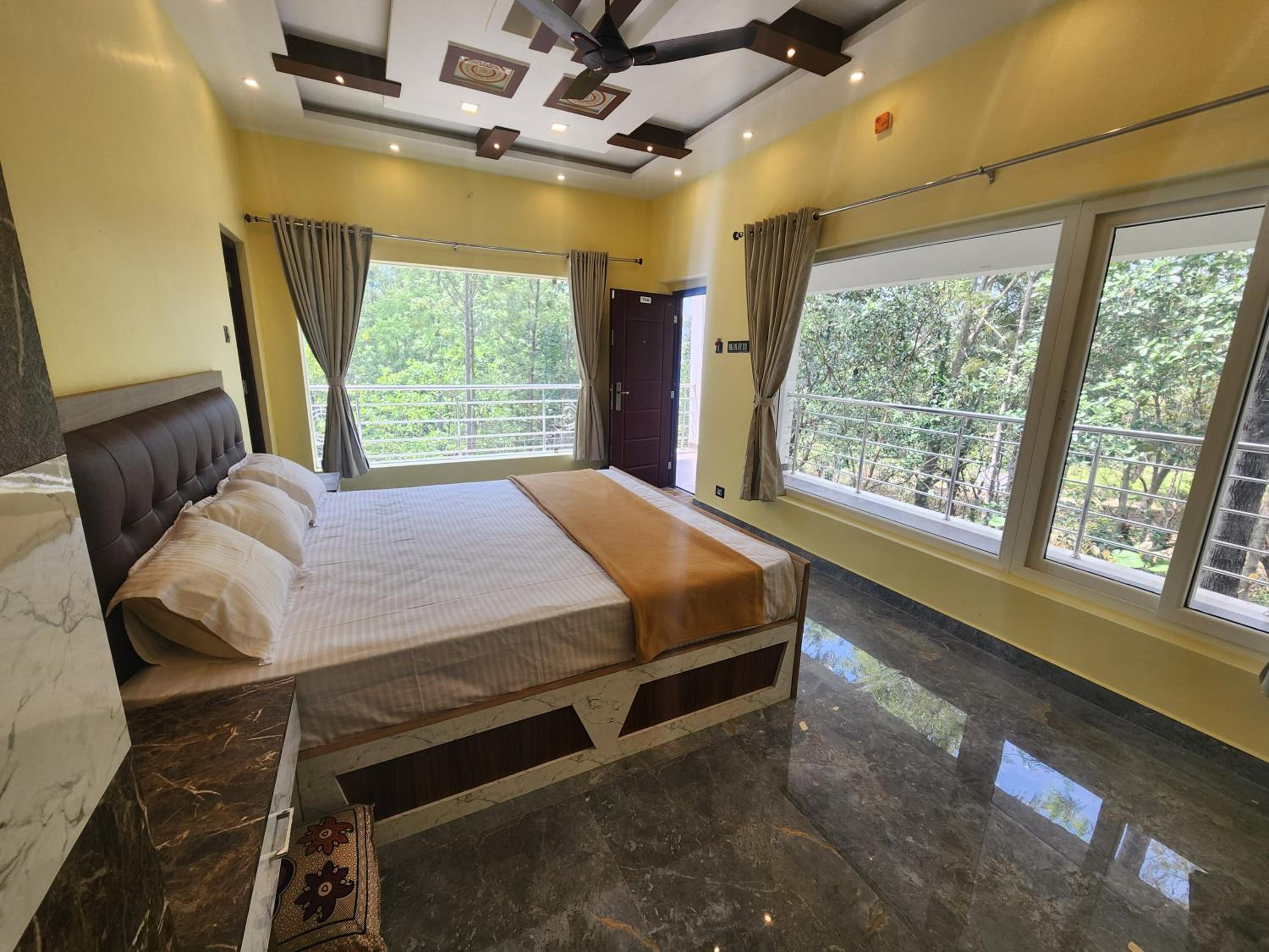 Deluxe Family Room