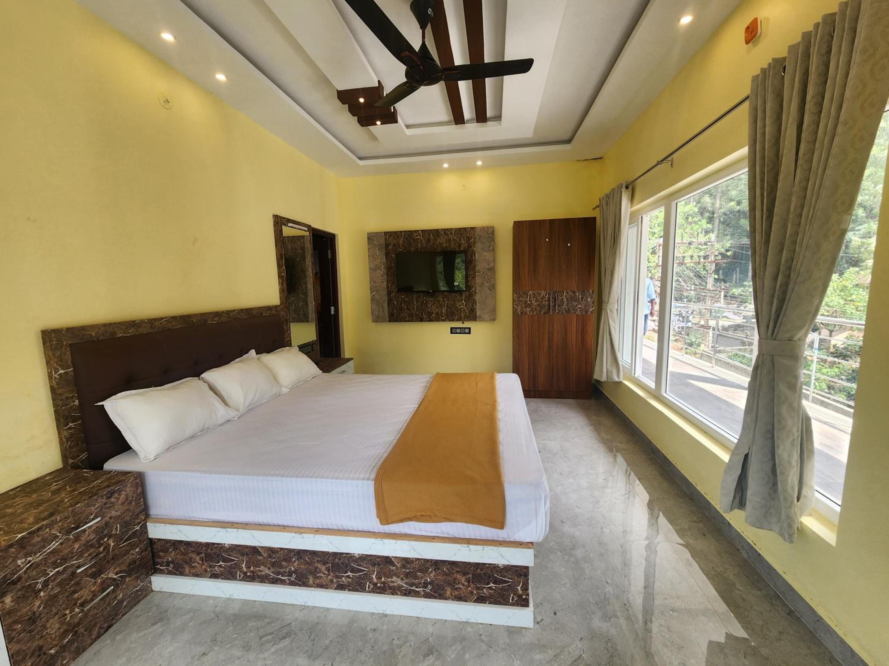 Deluxe Family Room