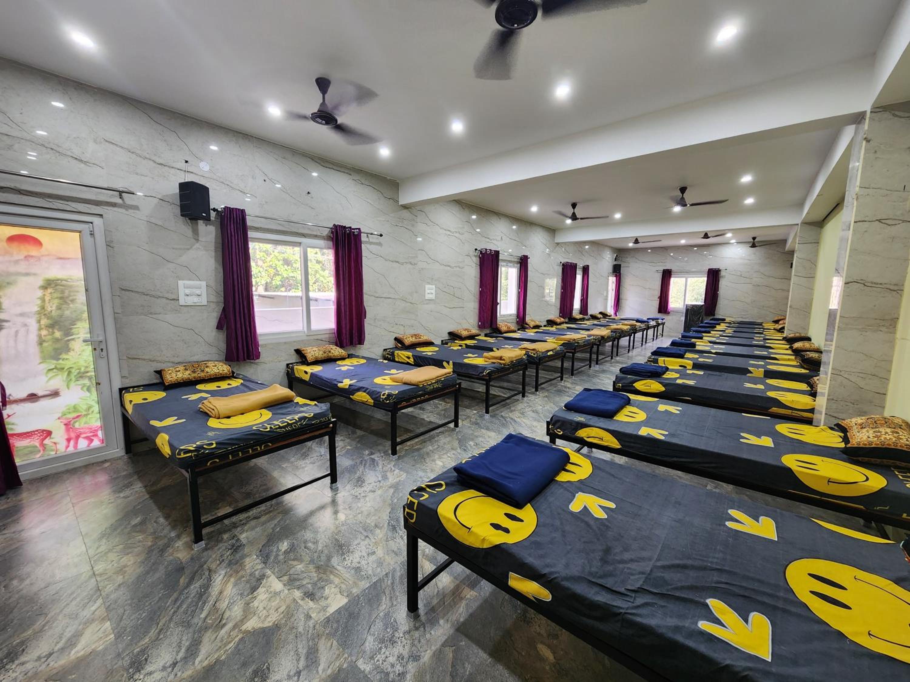 Mixed Dormitory Room